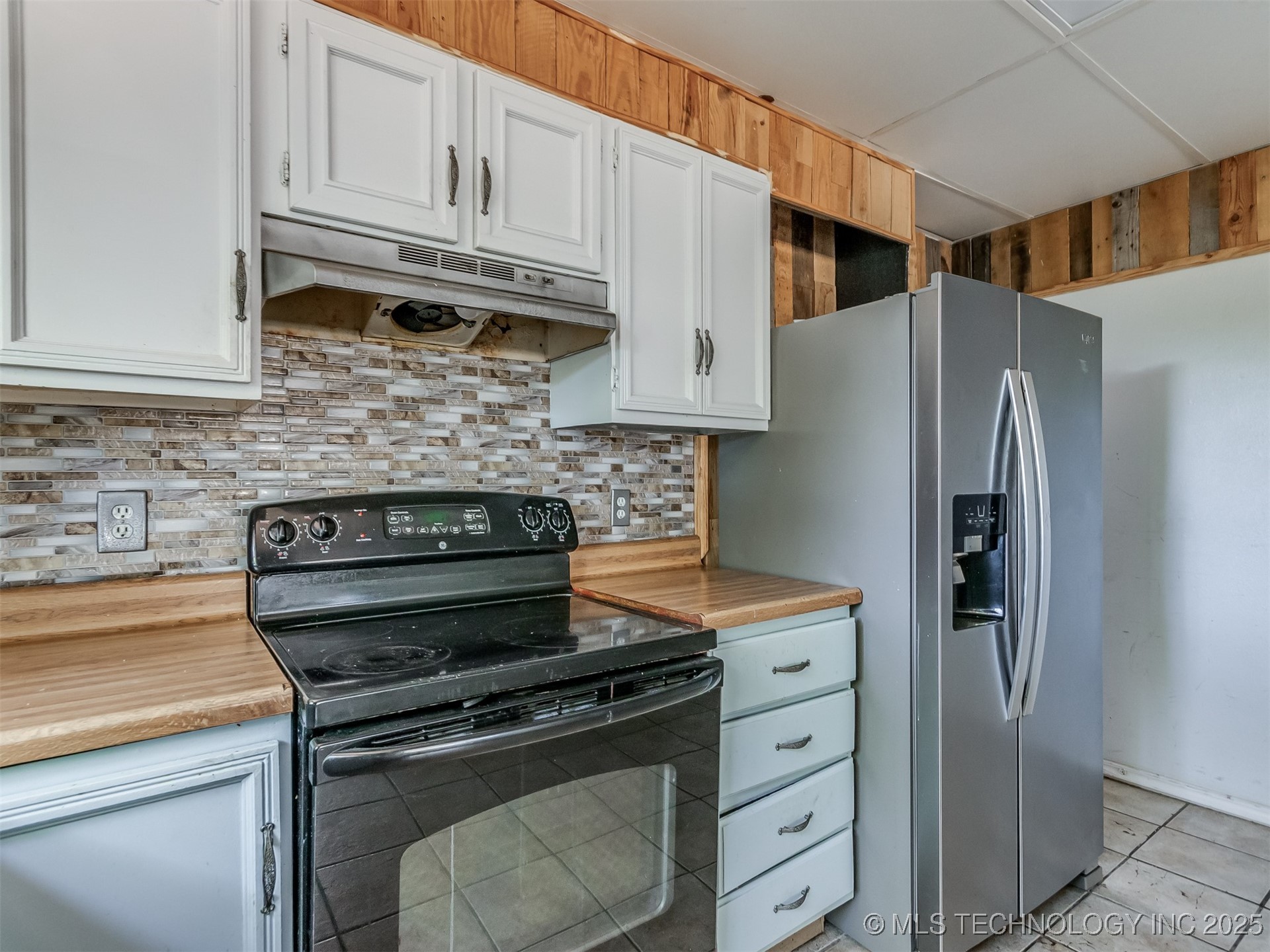 1737 E 8th Street Property Photo 7