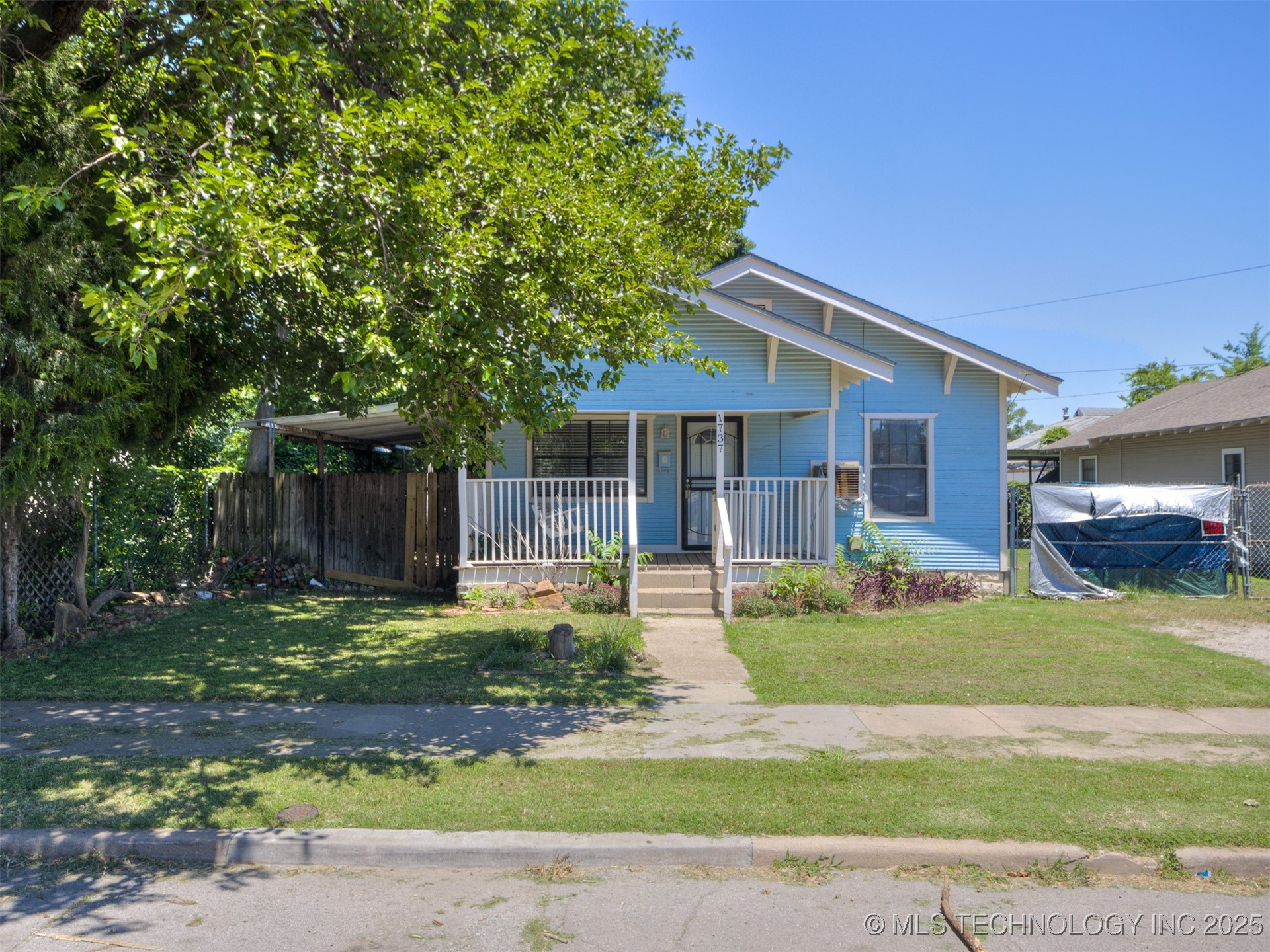 1737 E 8th Street Property Photo 22