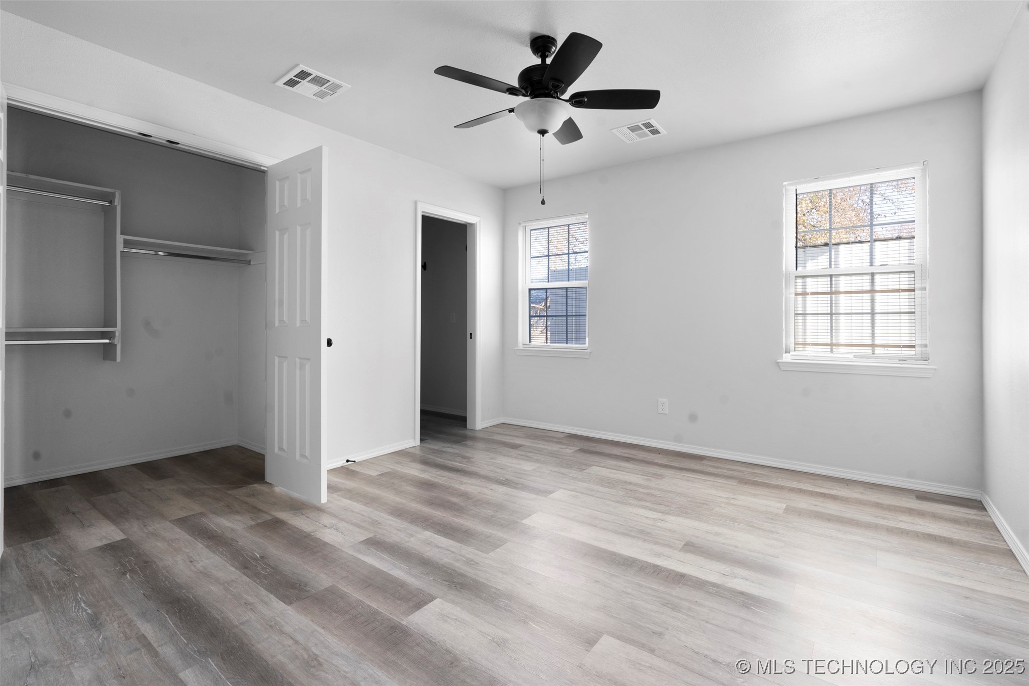 525 W Clay Street Property Photo 11