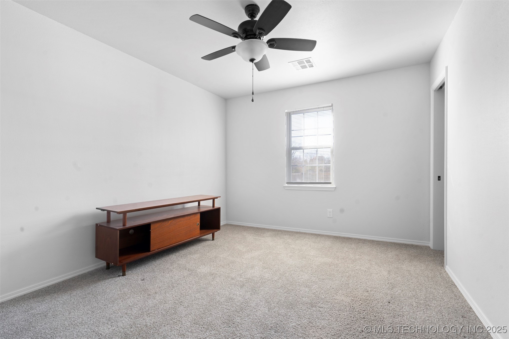 525 W Clay Street Property Photo 13