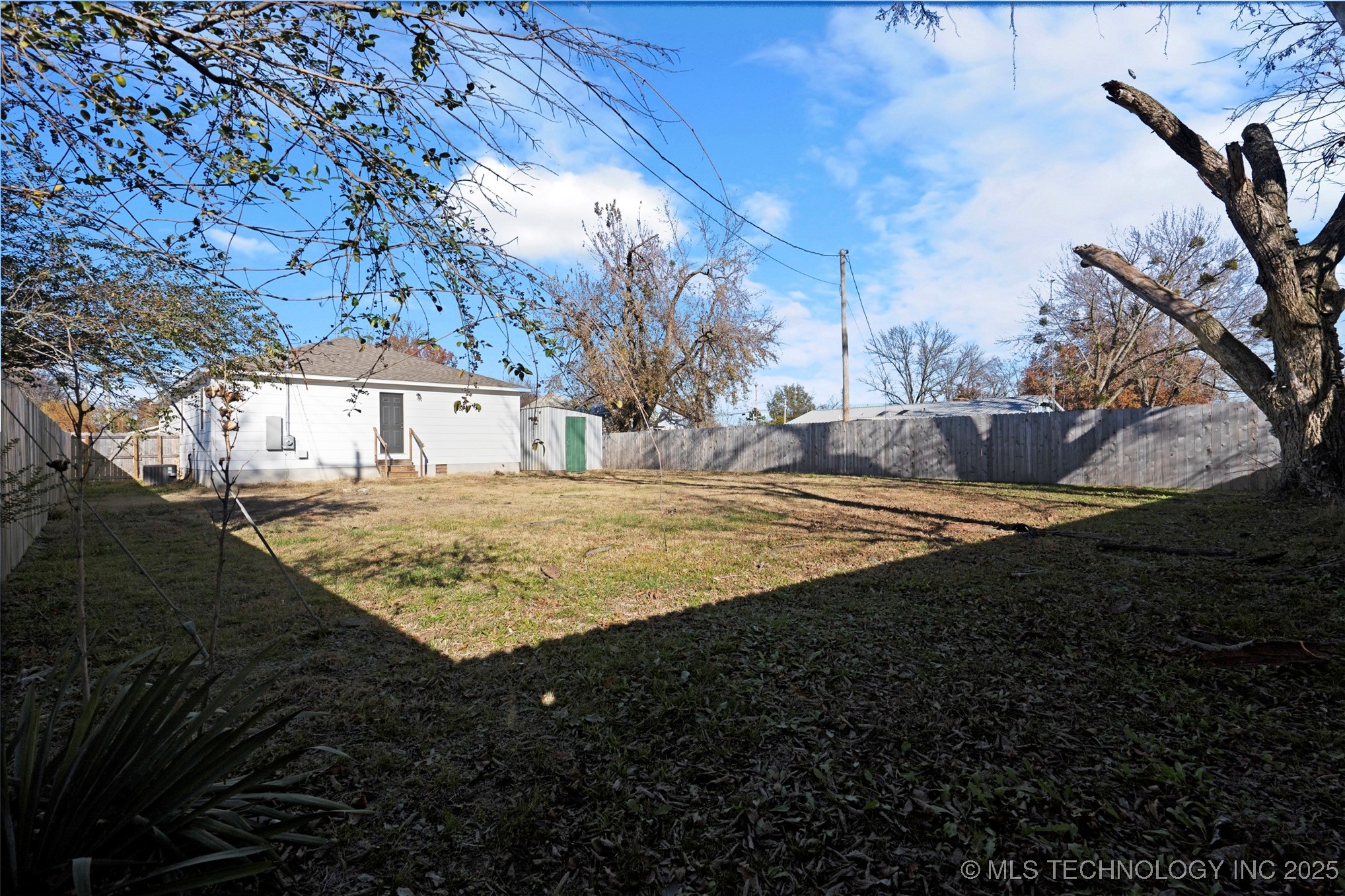 525 W Clay Street Property Photo 21