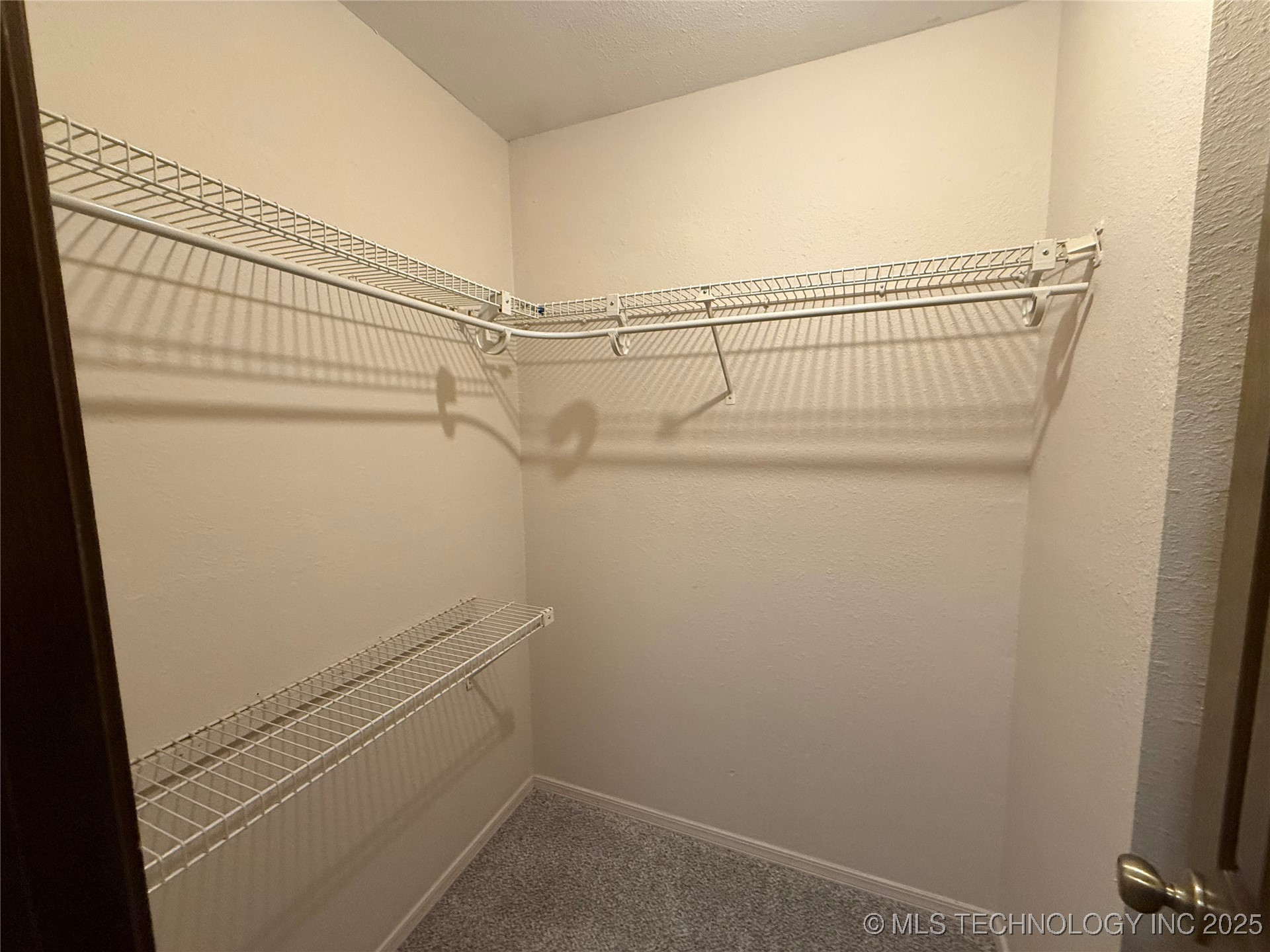 5269 Nowata Road O-102 Property Photo 8