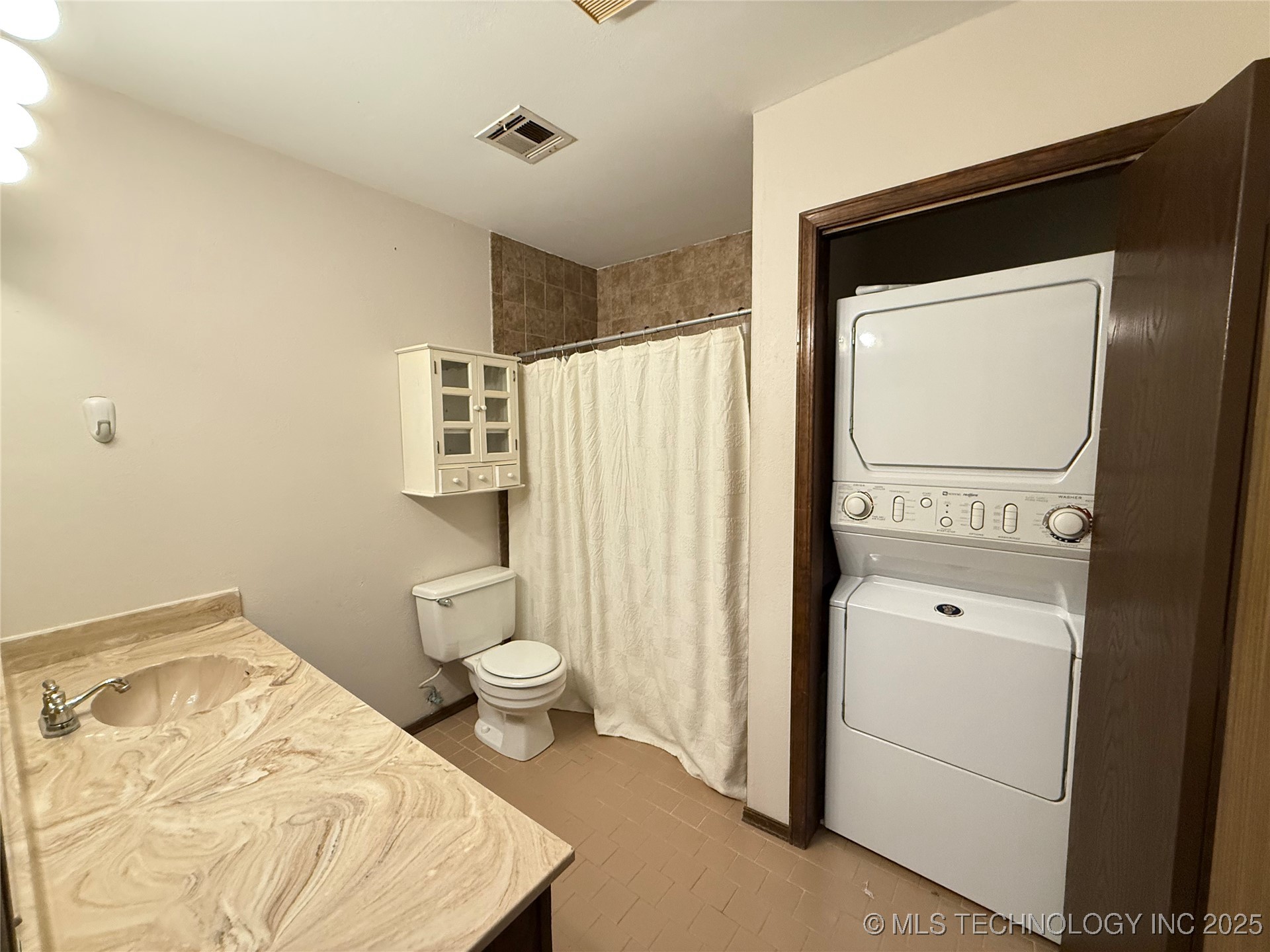 5269 Nowata Road O-102 Property Photo 9