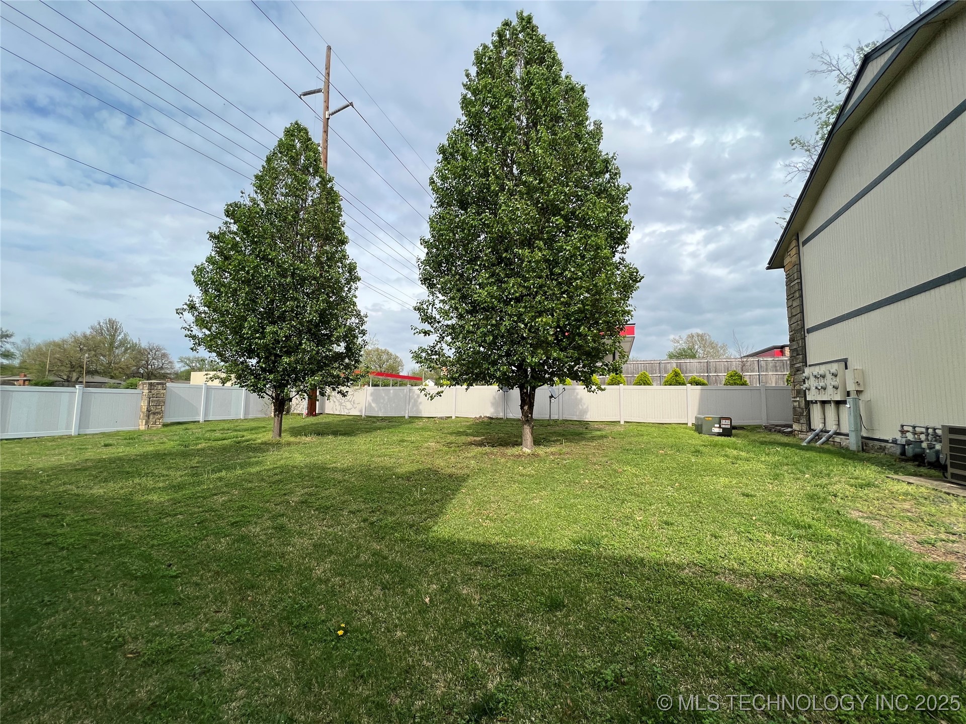 5269 Nowata Road O-102 Property Photo 18