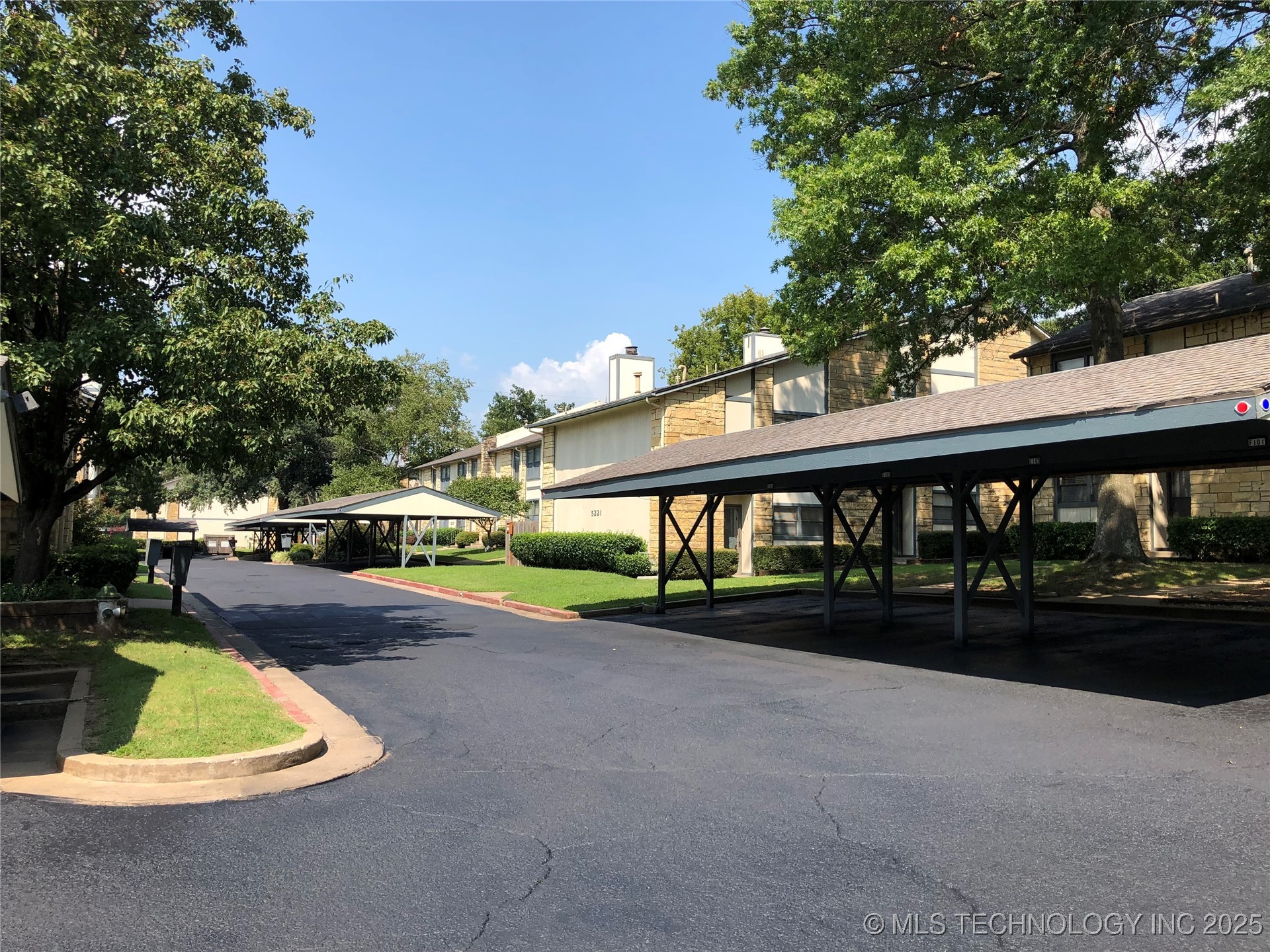 5269 Nowata Road O-102 Property Photo 19