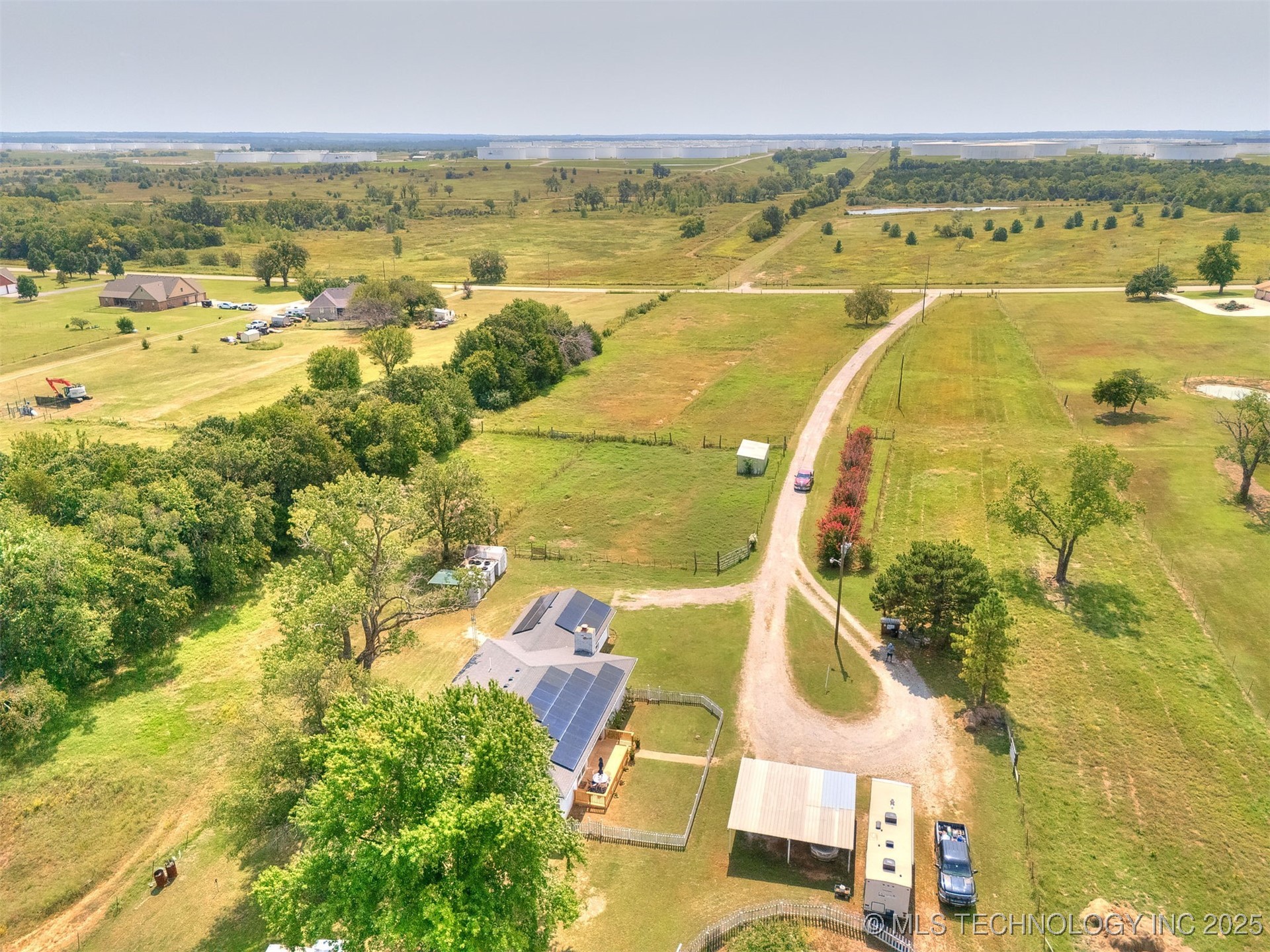 2020 E Eseco Road Property Photo 1