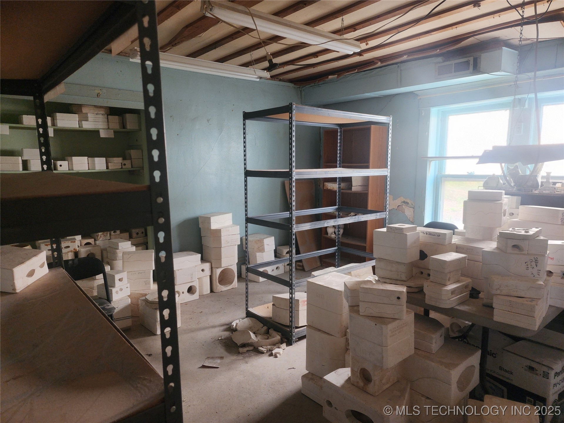 342 E Adams Property Photo 8