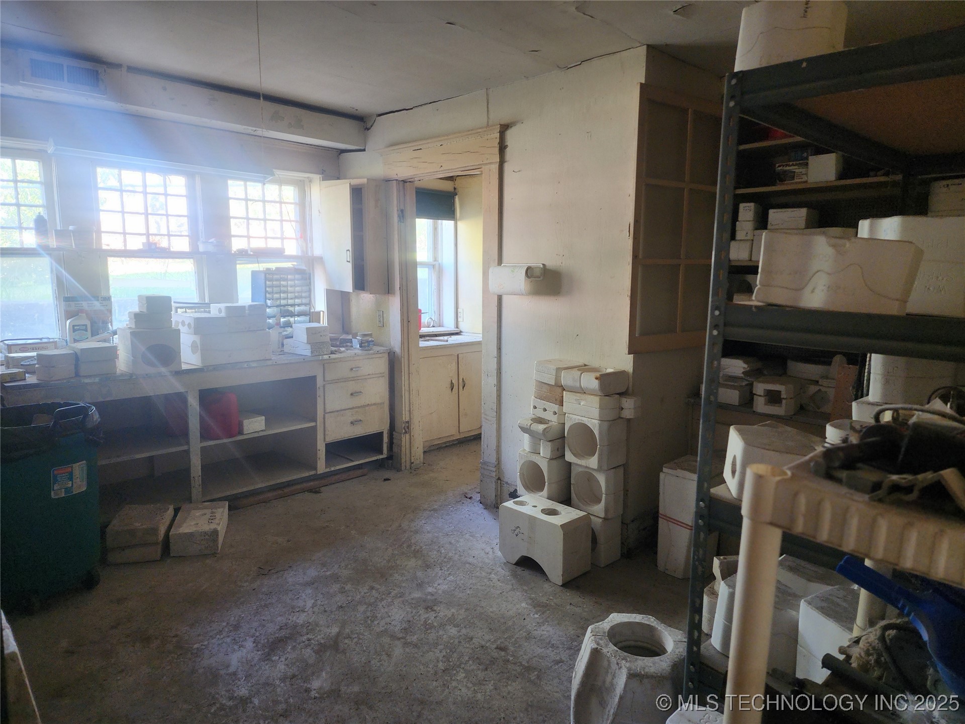 342 E Adams Property Photo 9