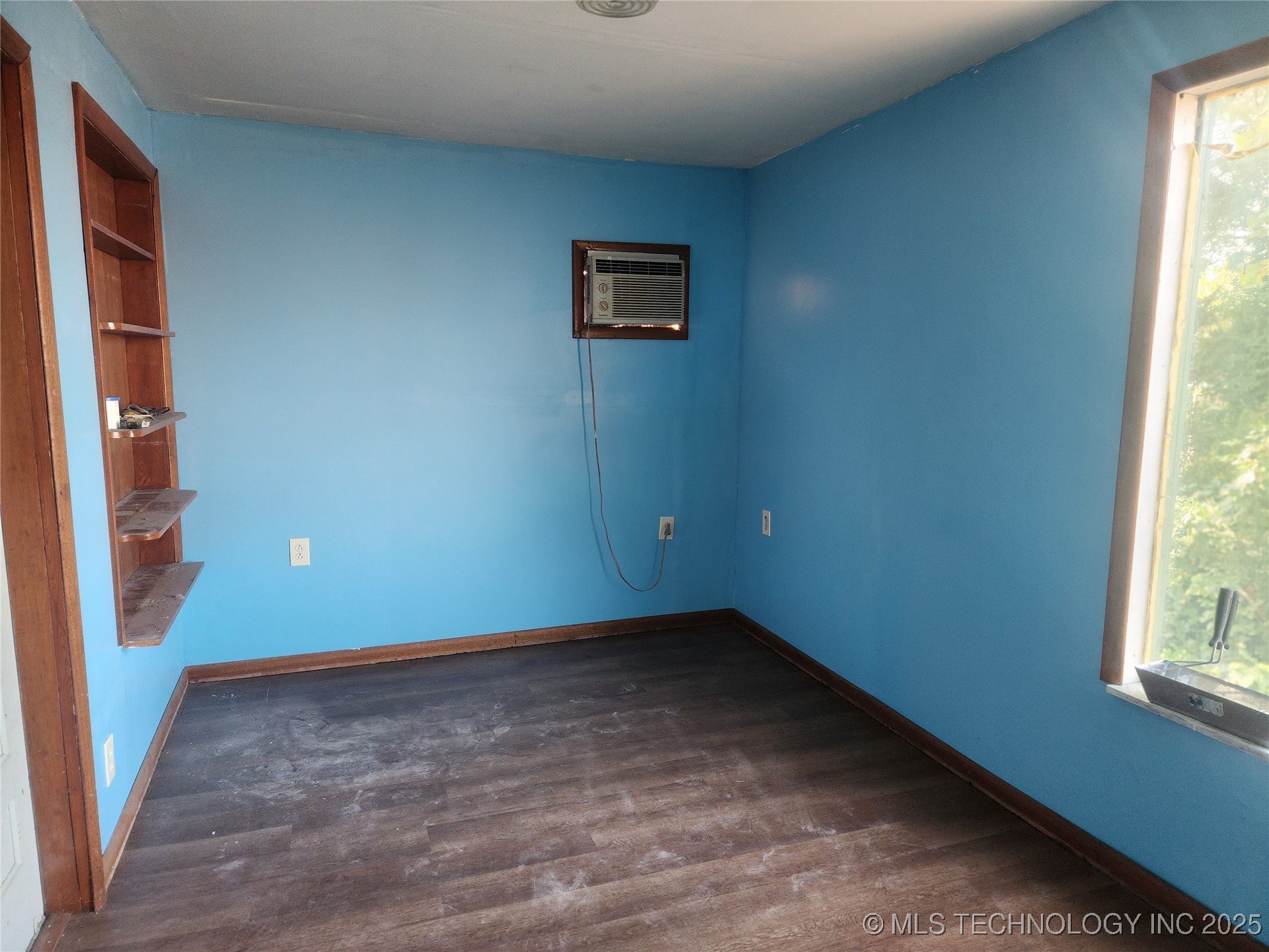 342 E Adams Property Photo 11