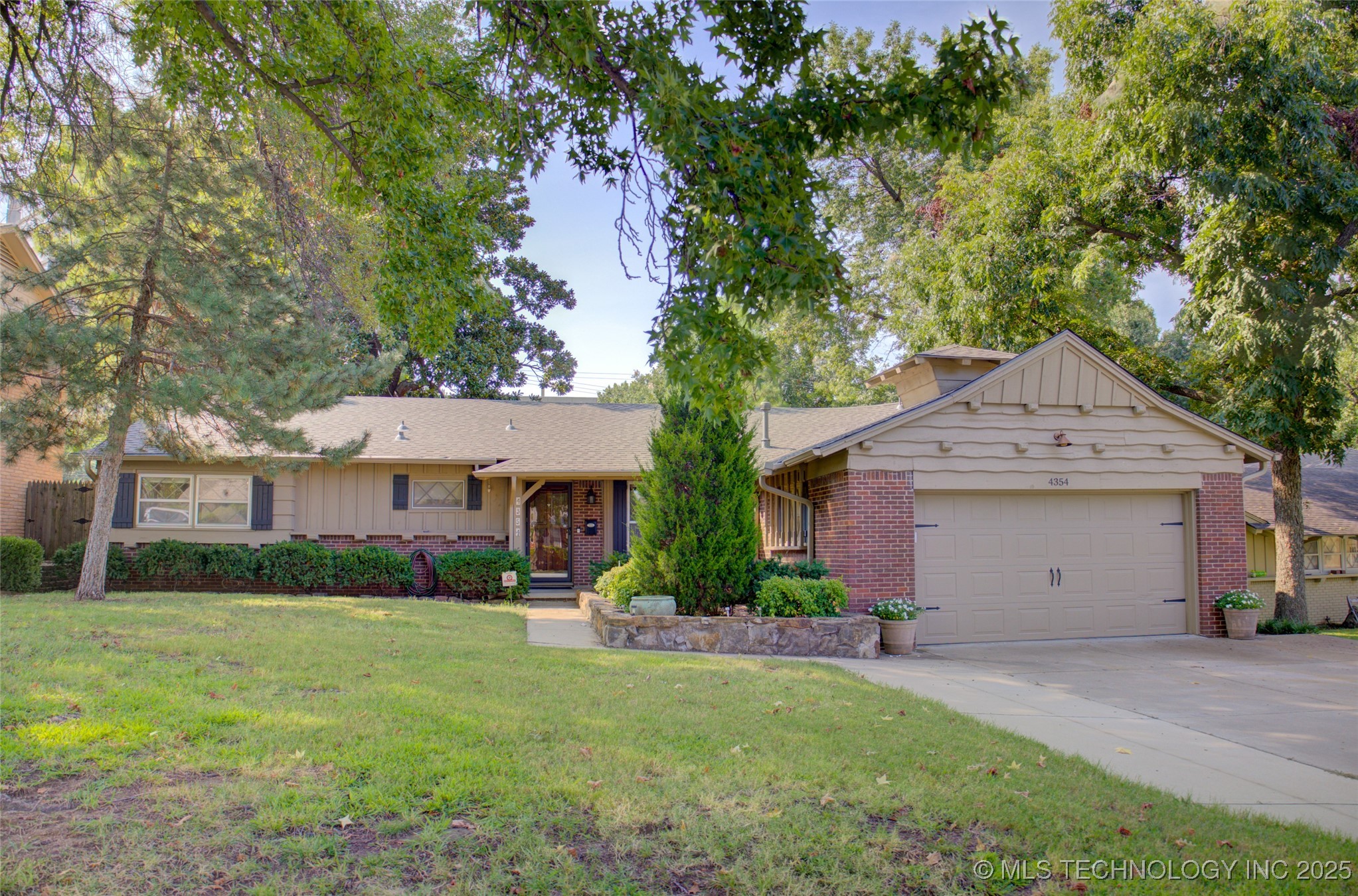 4354 E 60th Place Property Photo 1