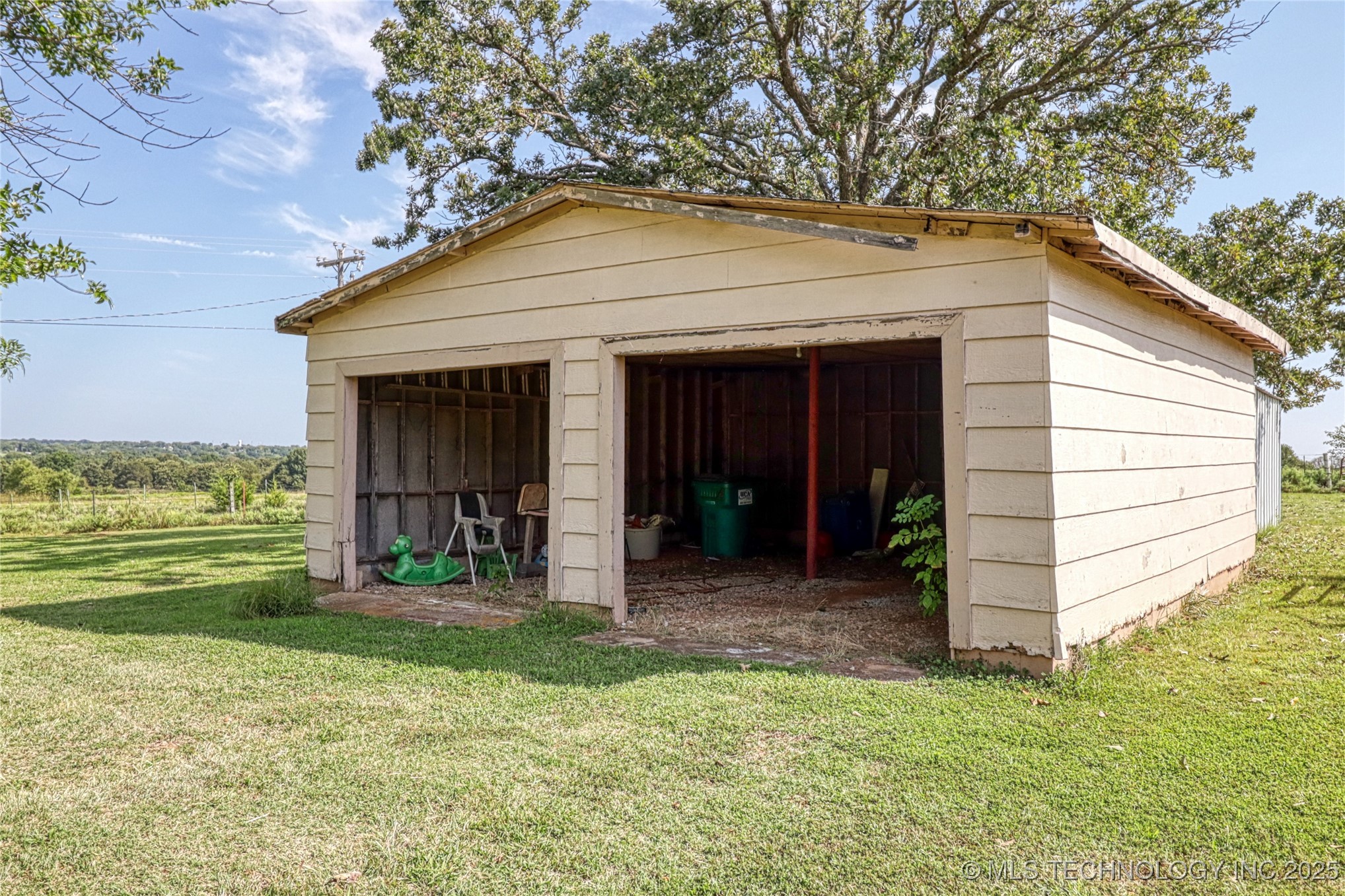 38987 Leo Road Property Photo 34