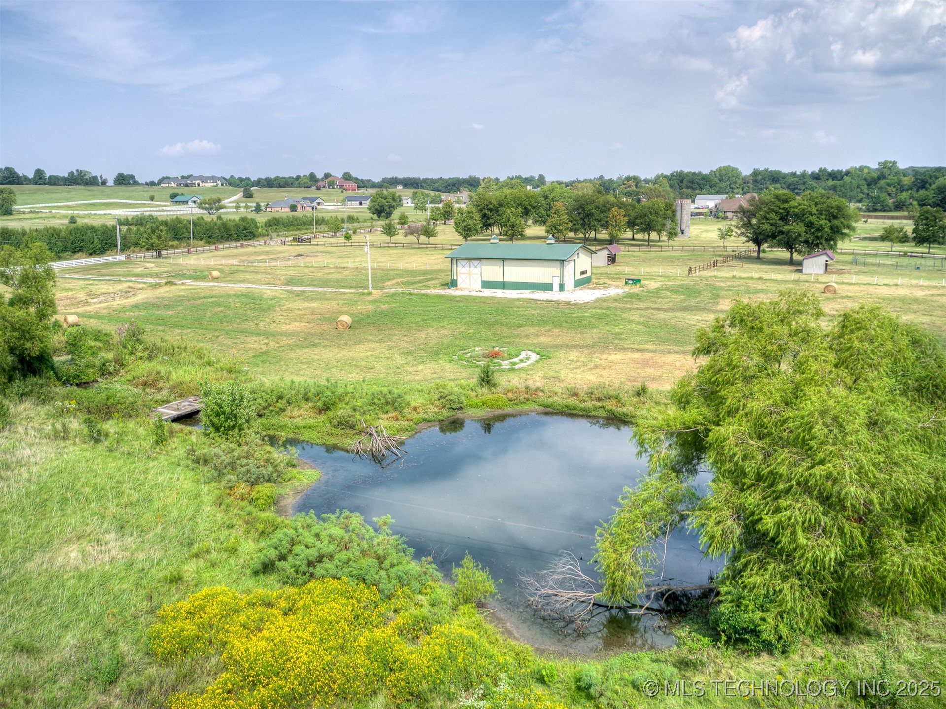 13825 S Lewis Avenue Property Photo 1