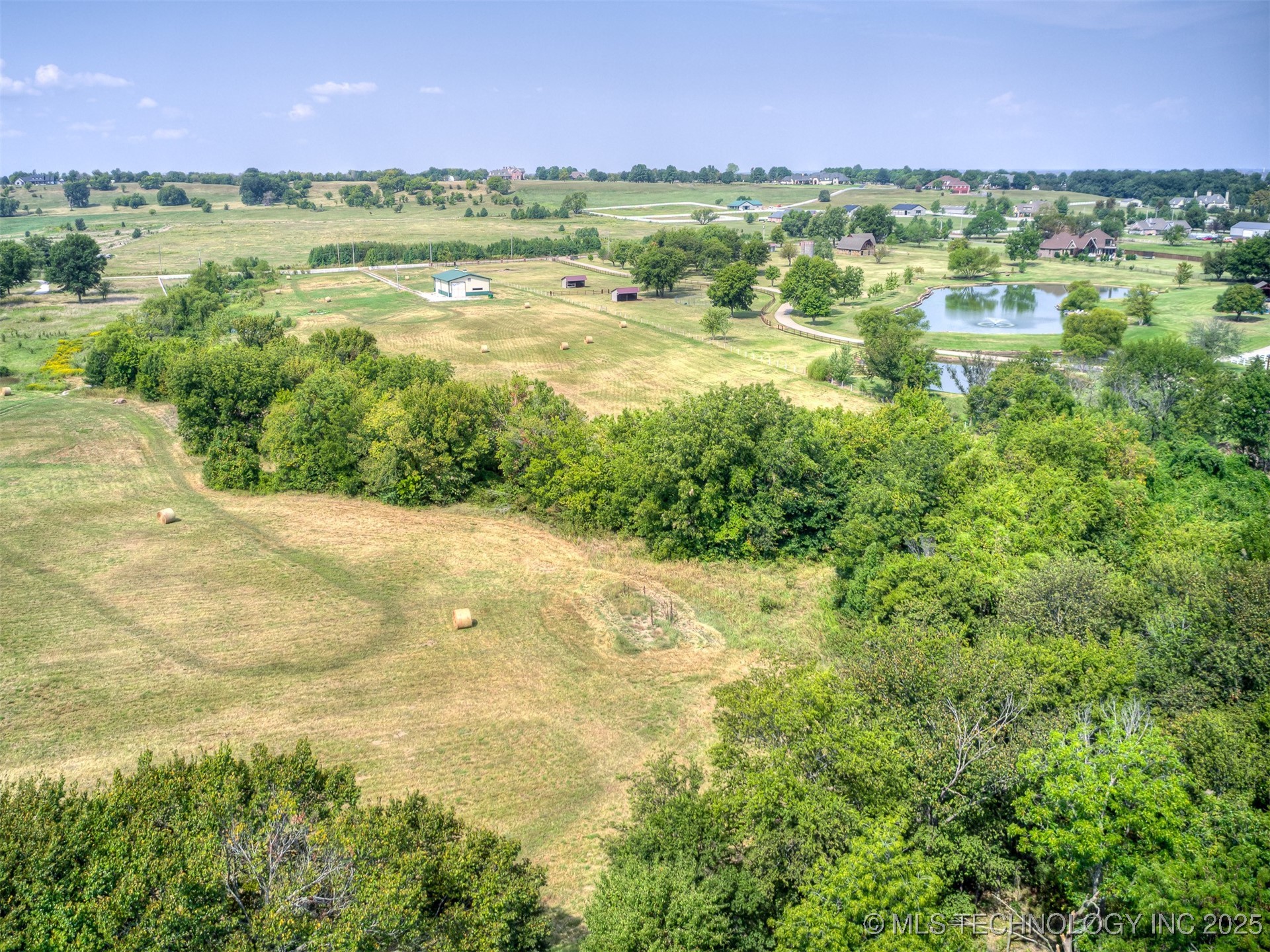 13825 S Lewis Avenue Property Photo 6