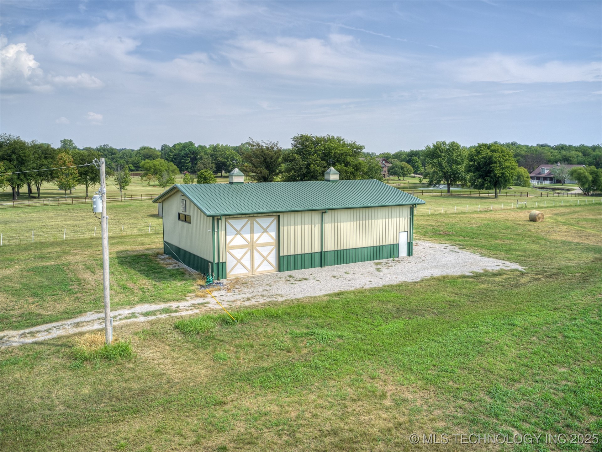 13825 S Lewis Avenue Property Photo 14