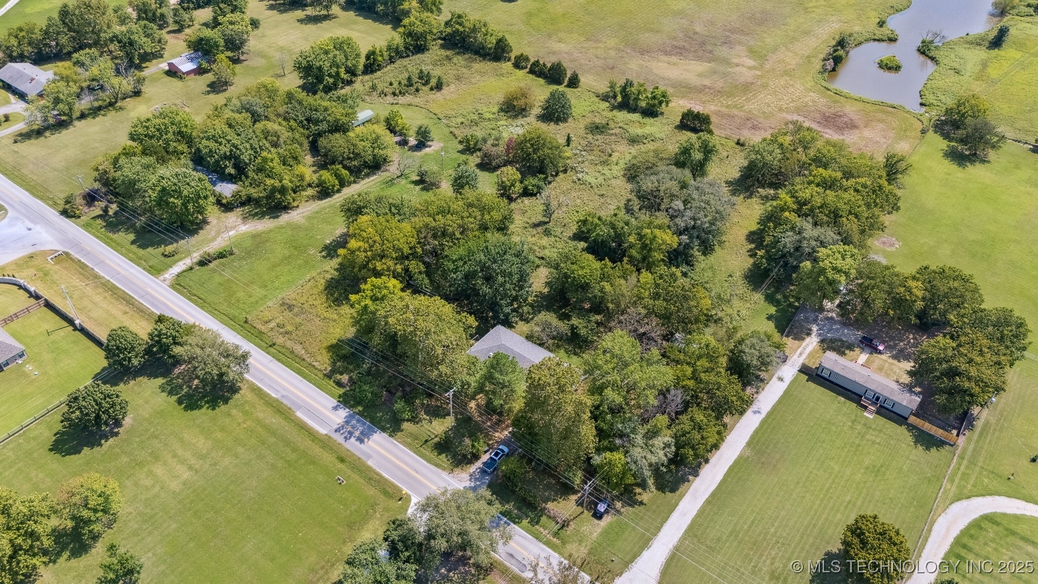 15810 E 106th Street North Property Photo 2