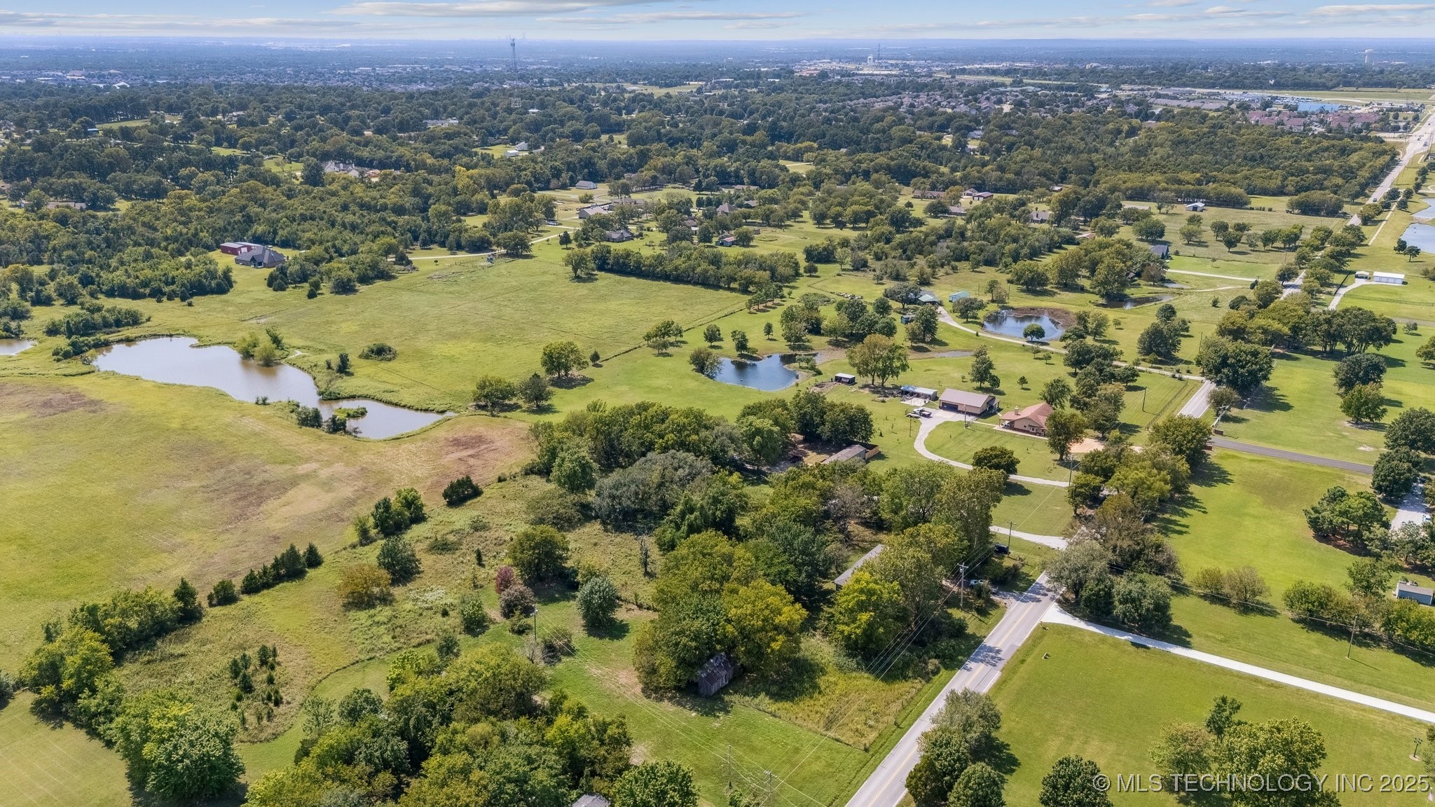 15810 E 106th Street North Property Photo 6