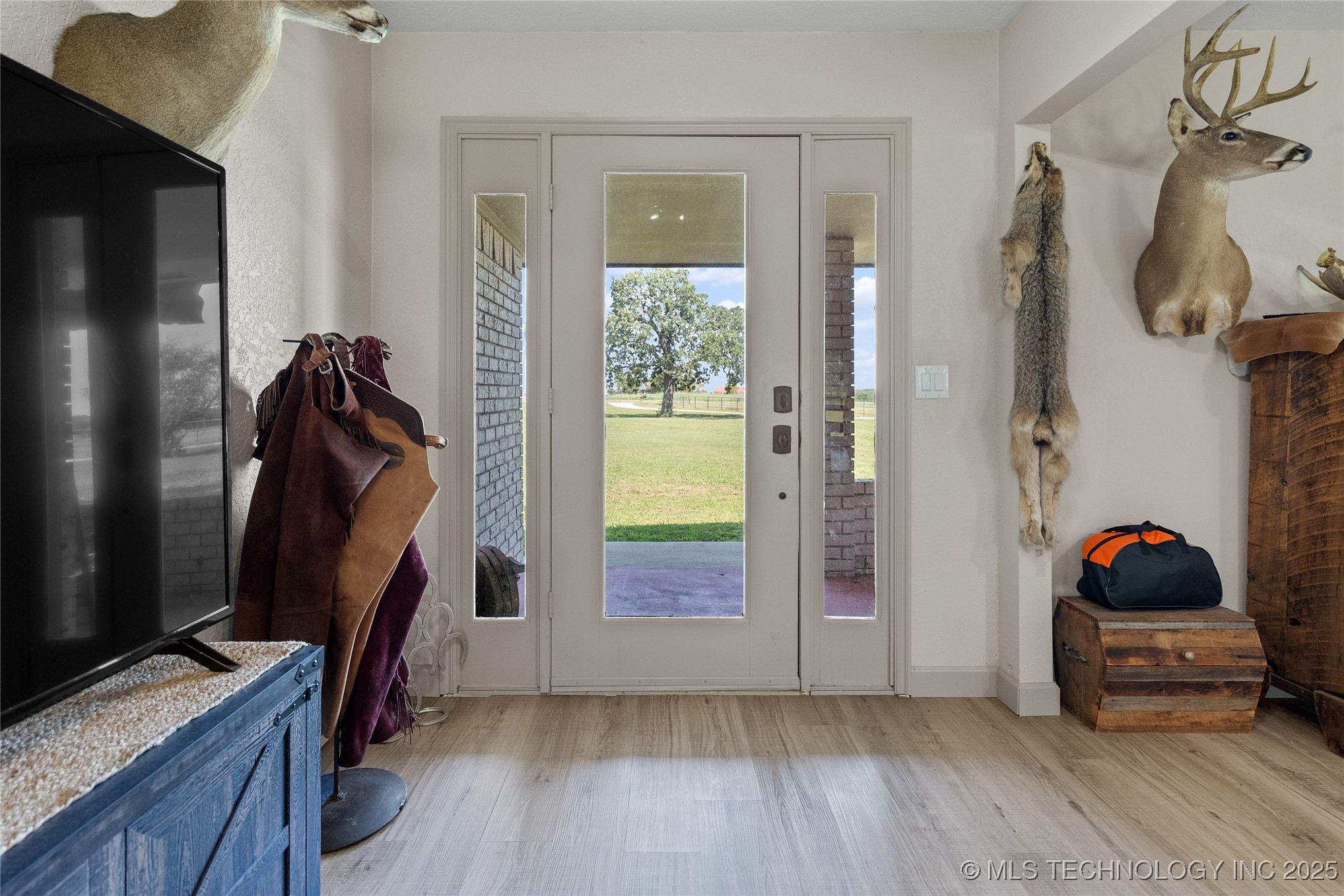 8753 Prairie Valley Road Property Photo 4