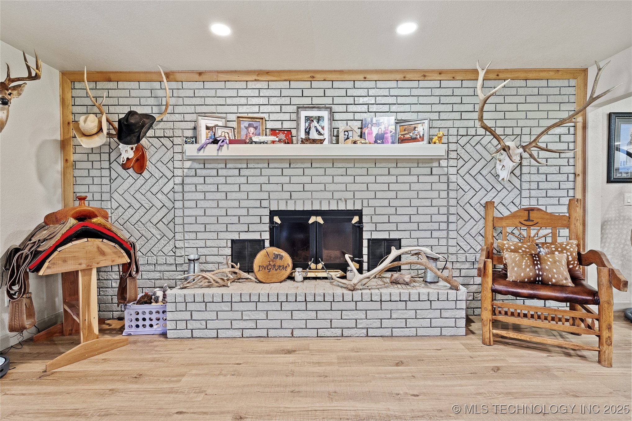 8753 Prairie Valley Road Property Photo 9