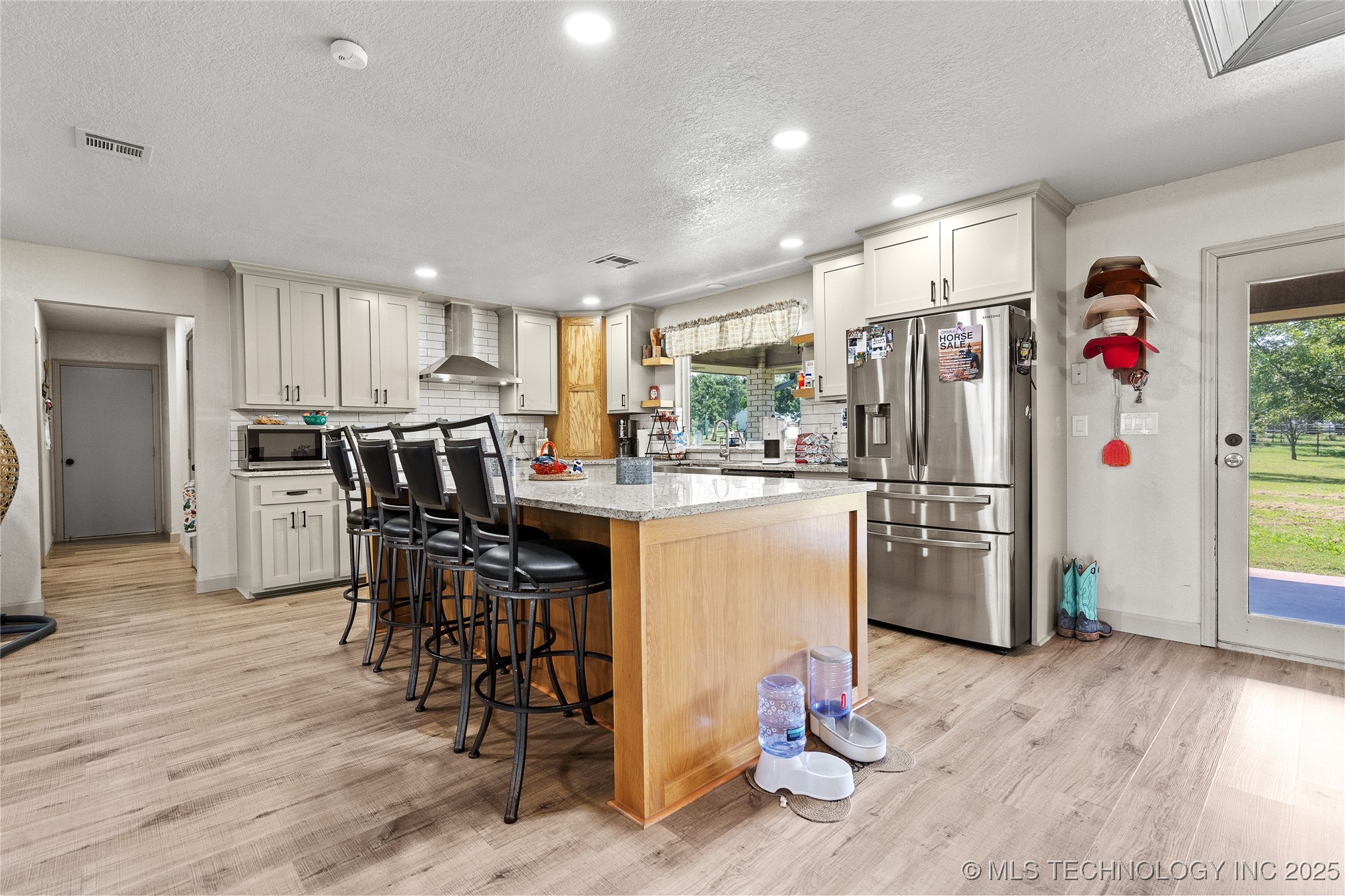 8753 Prairie Valley Road Property Photo 11