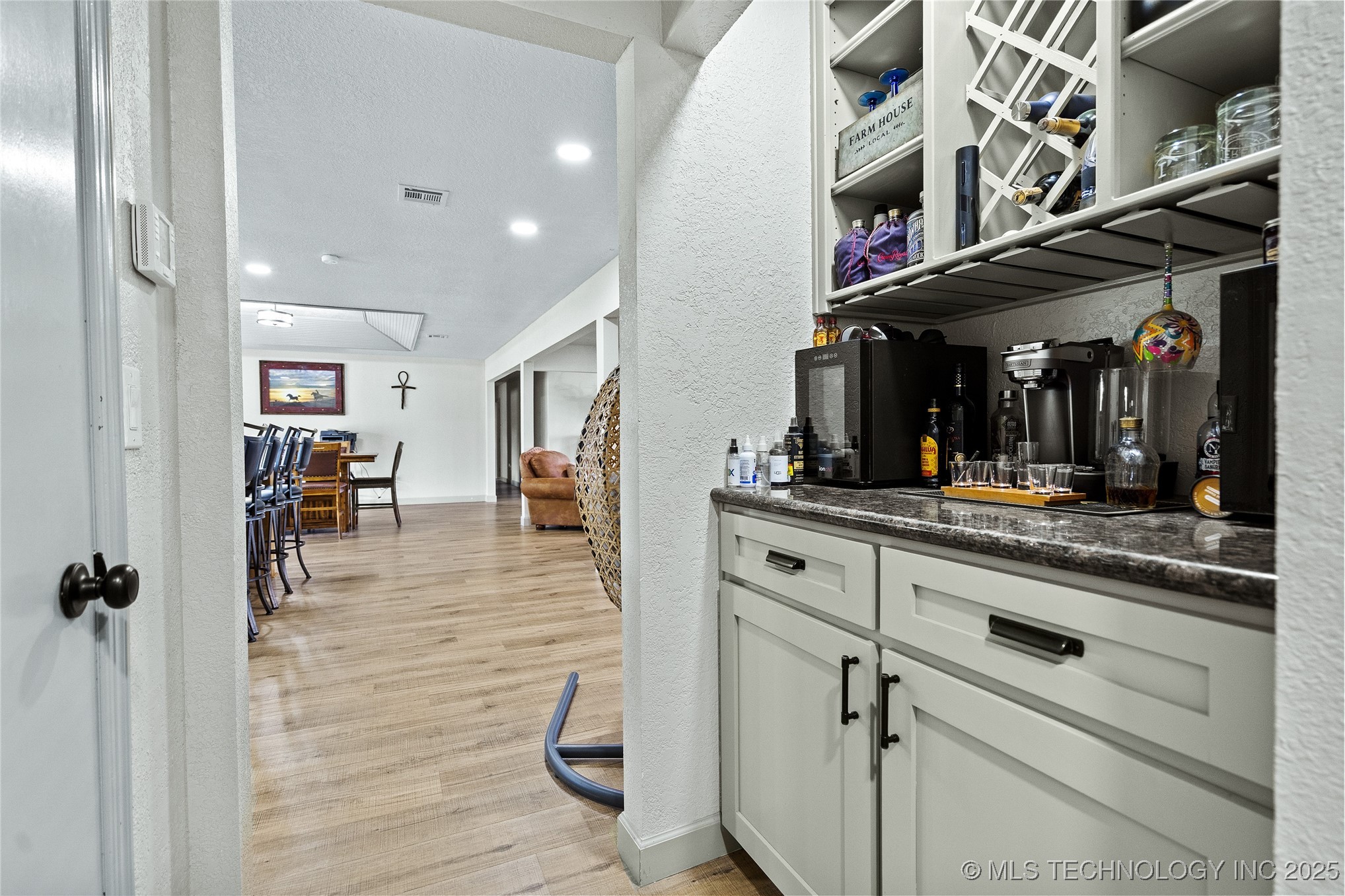 8753 Prairie Valley Road Property Photo 16