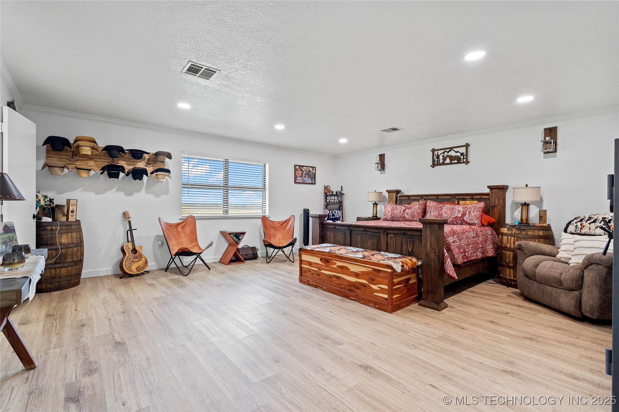 8753 Prairie Valley Road Property Photo 17