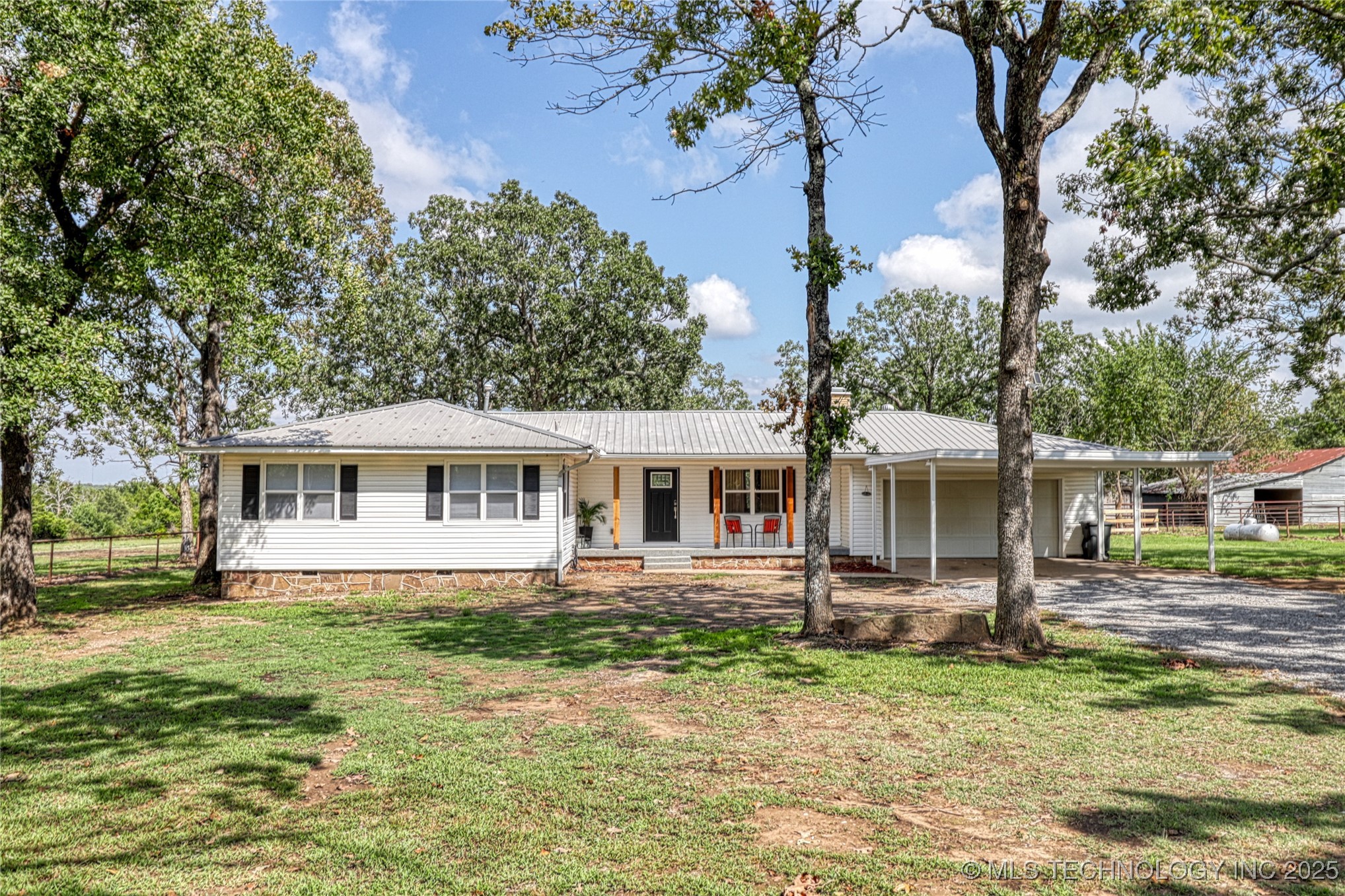 8610 N State Hwy 113 Property Photo 2