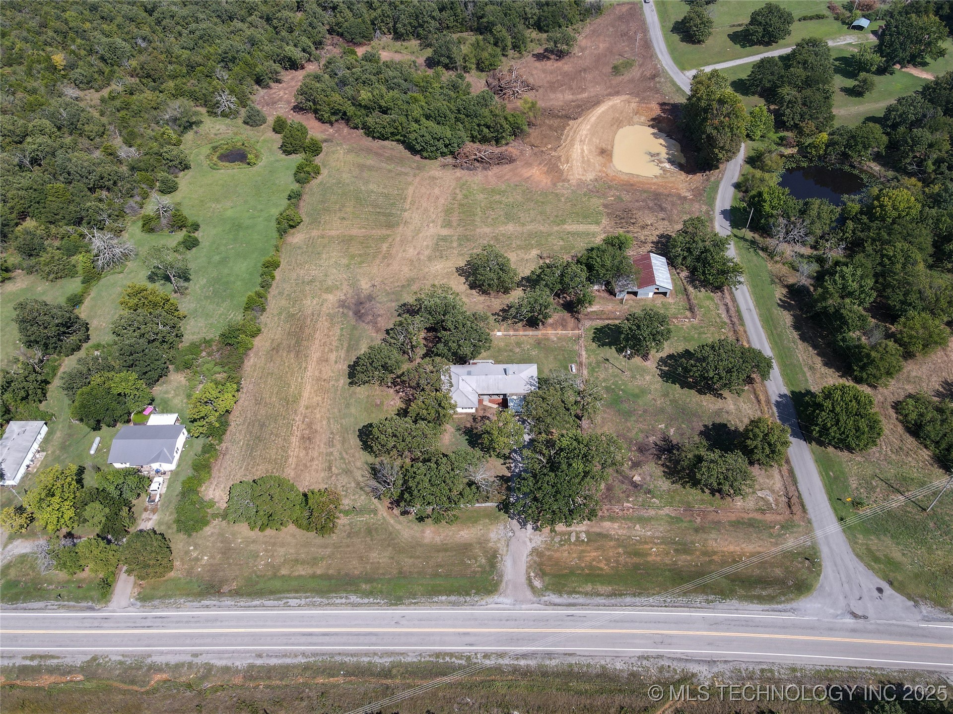 8610 N State Hwy 113 Property Photo 6