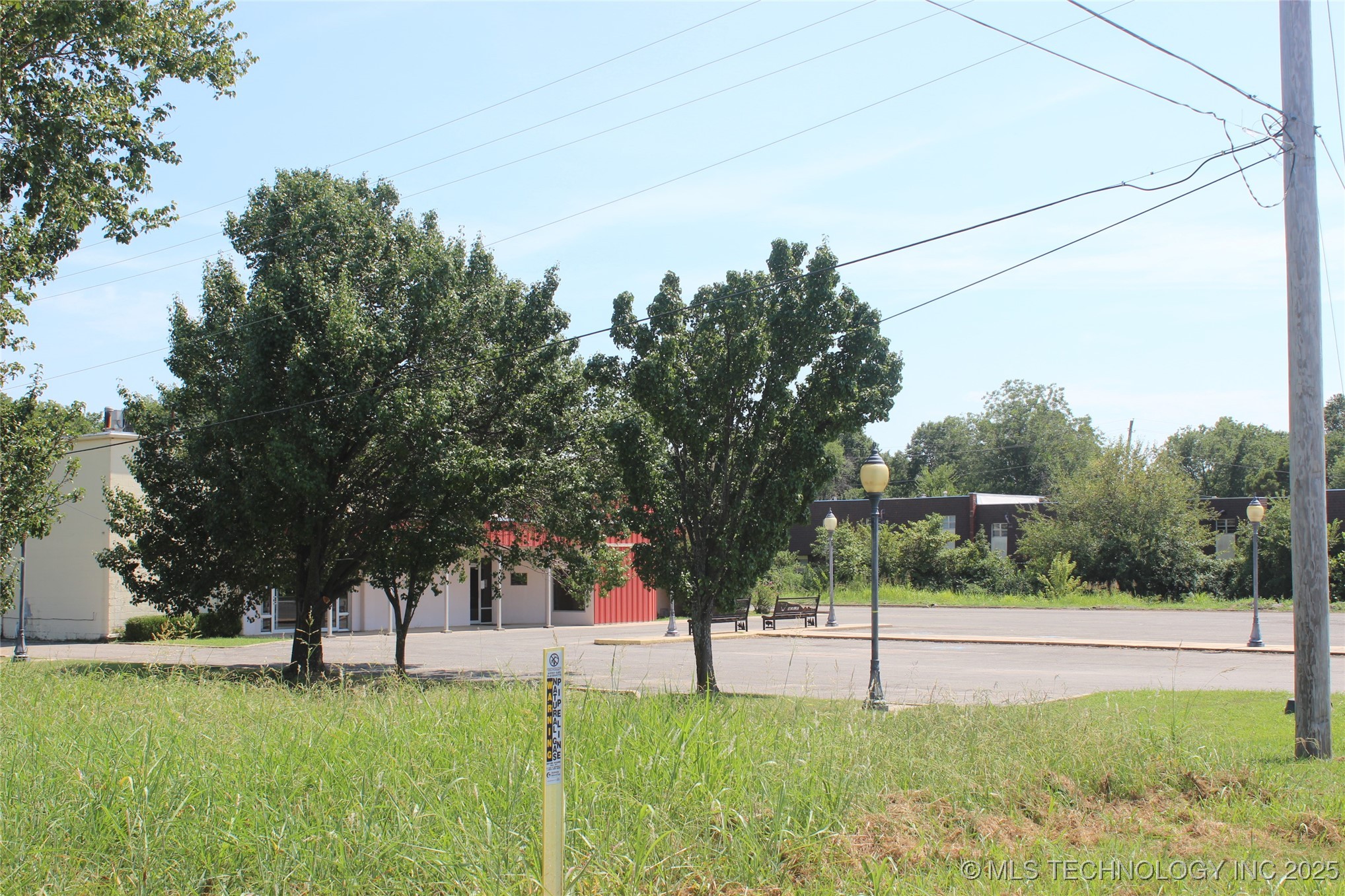 S Grant Avenue Property Photo 6