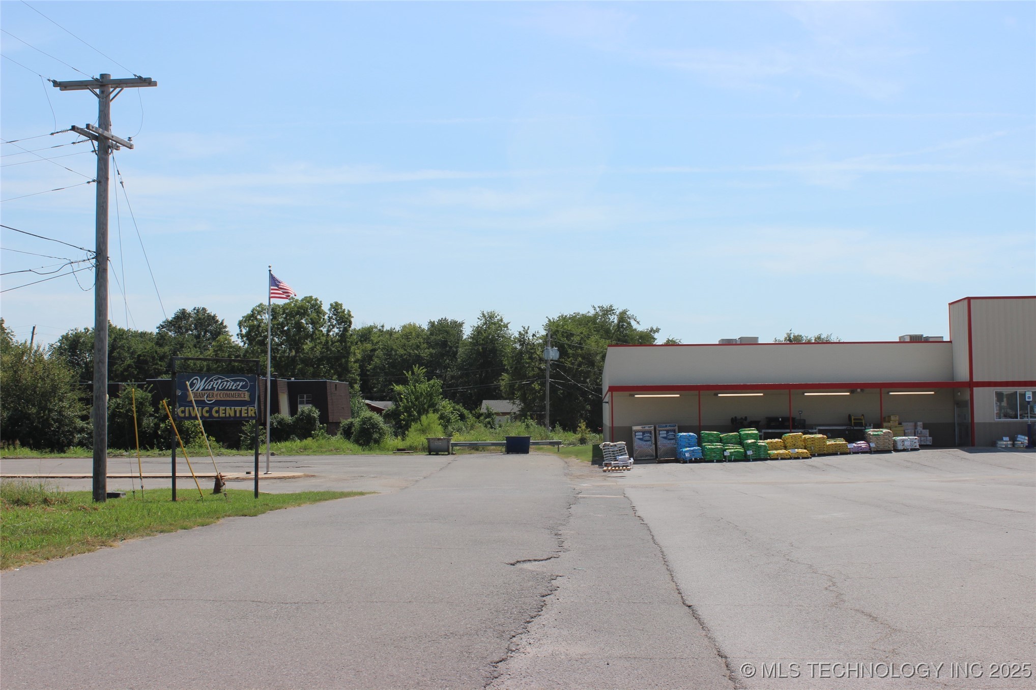 S Grant Avenue Property Photo 7