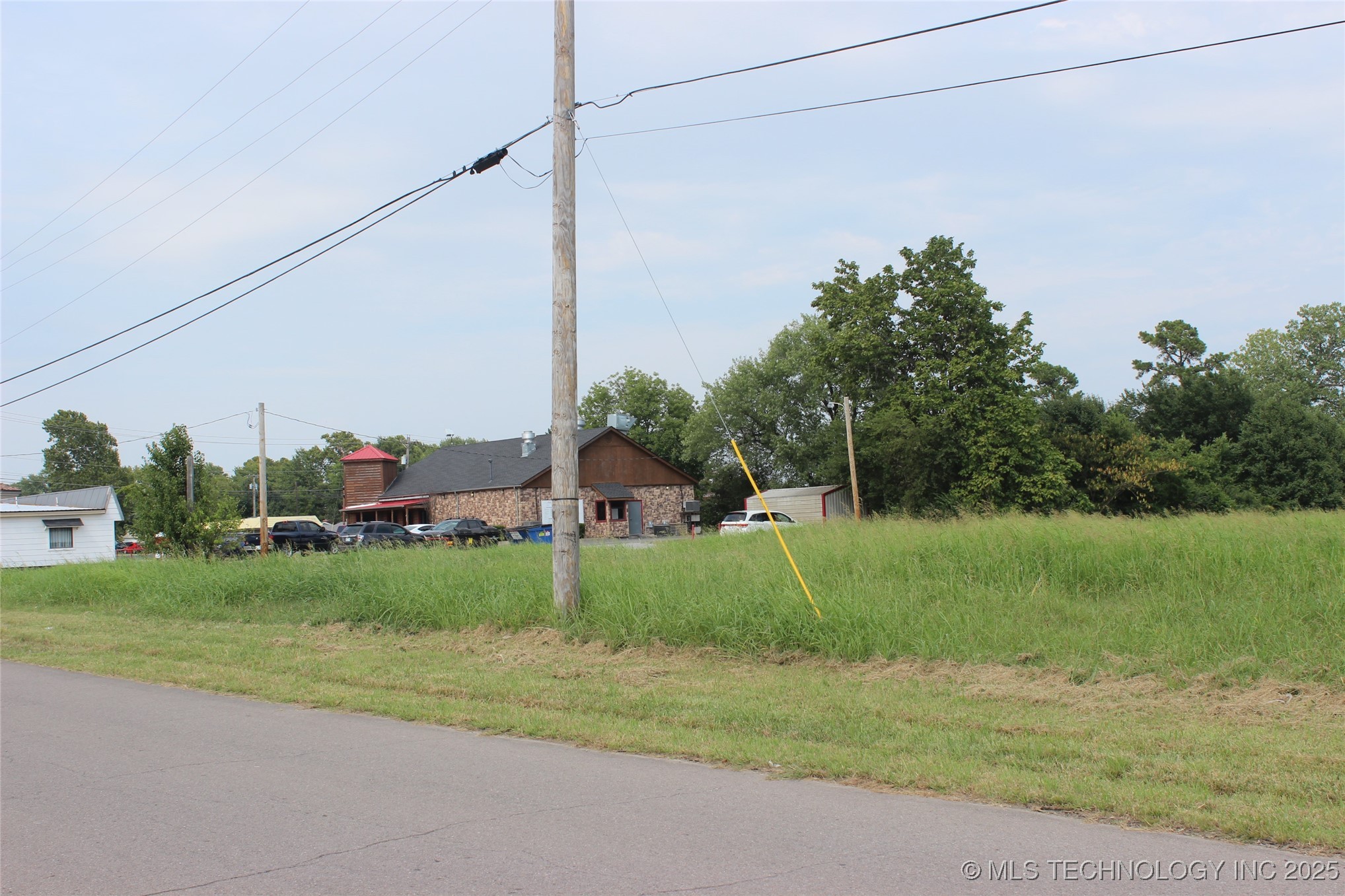 S Grant Avenue Property Photo 15