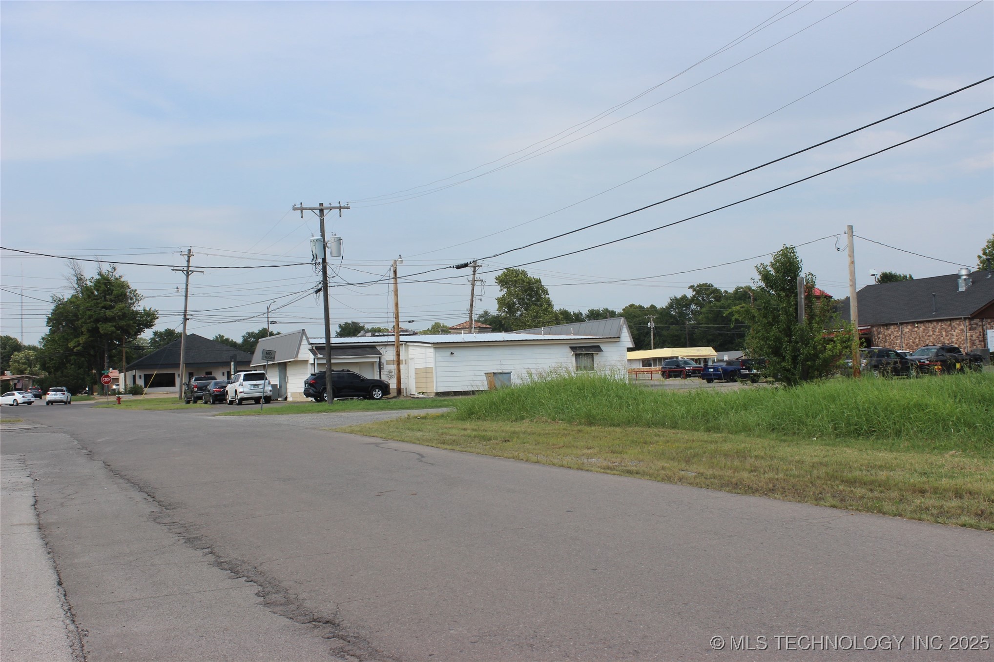 S Grant Avenue Property Photo 16