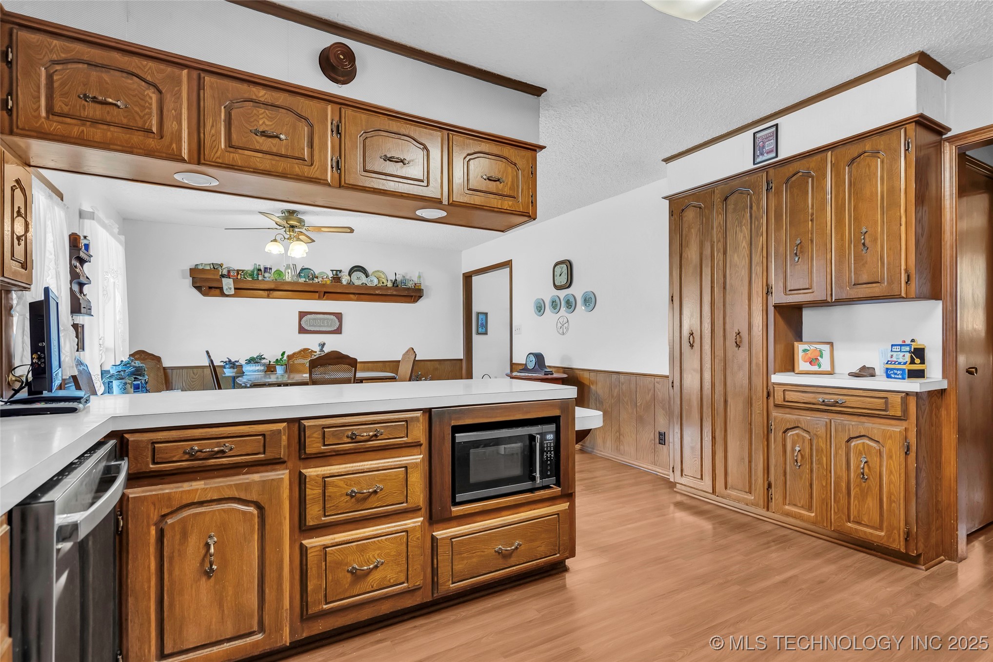 6296 Dickson Rd Property Photo 10