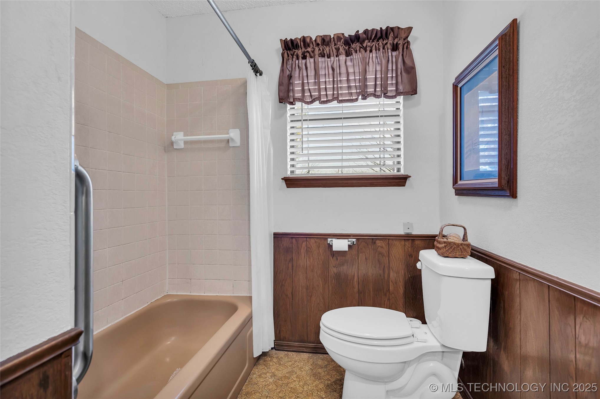 6296 Dickson Rd Property Photo 14