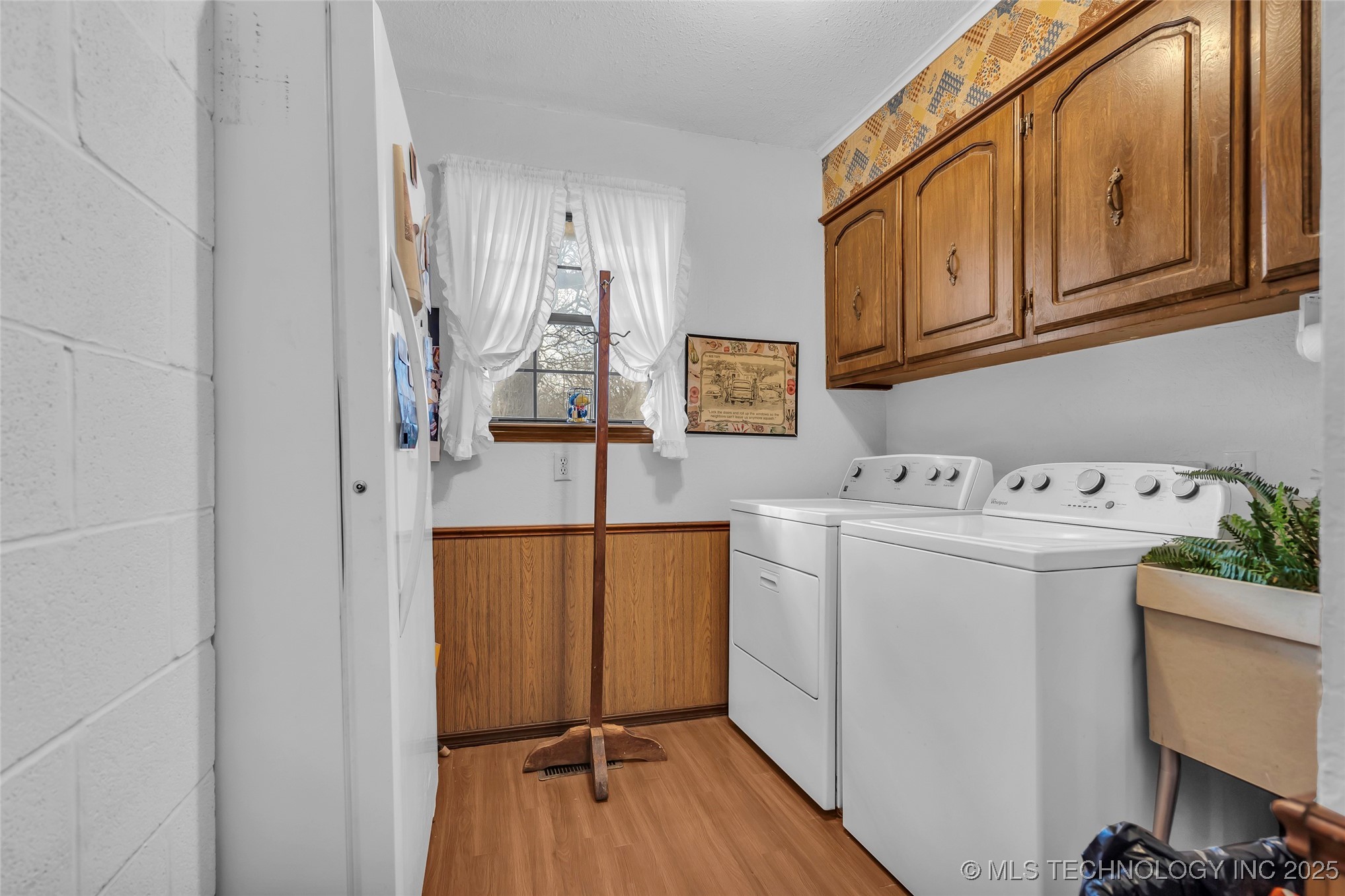 6296 Dickson Rd Property Photo 20