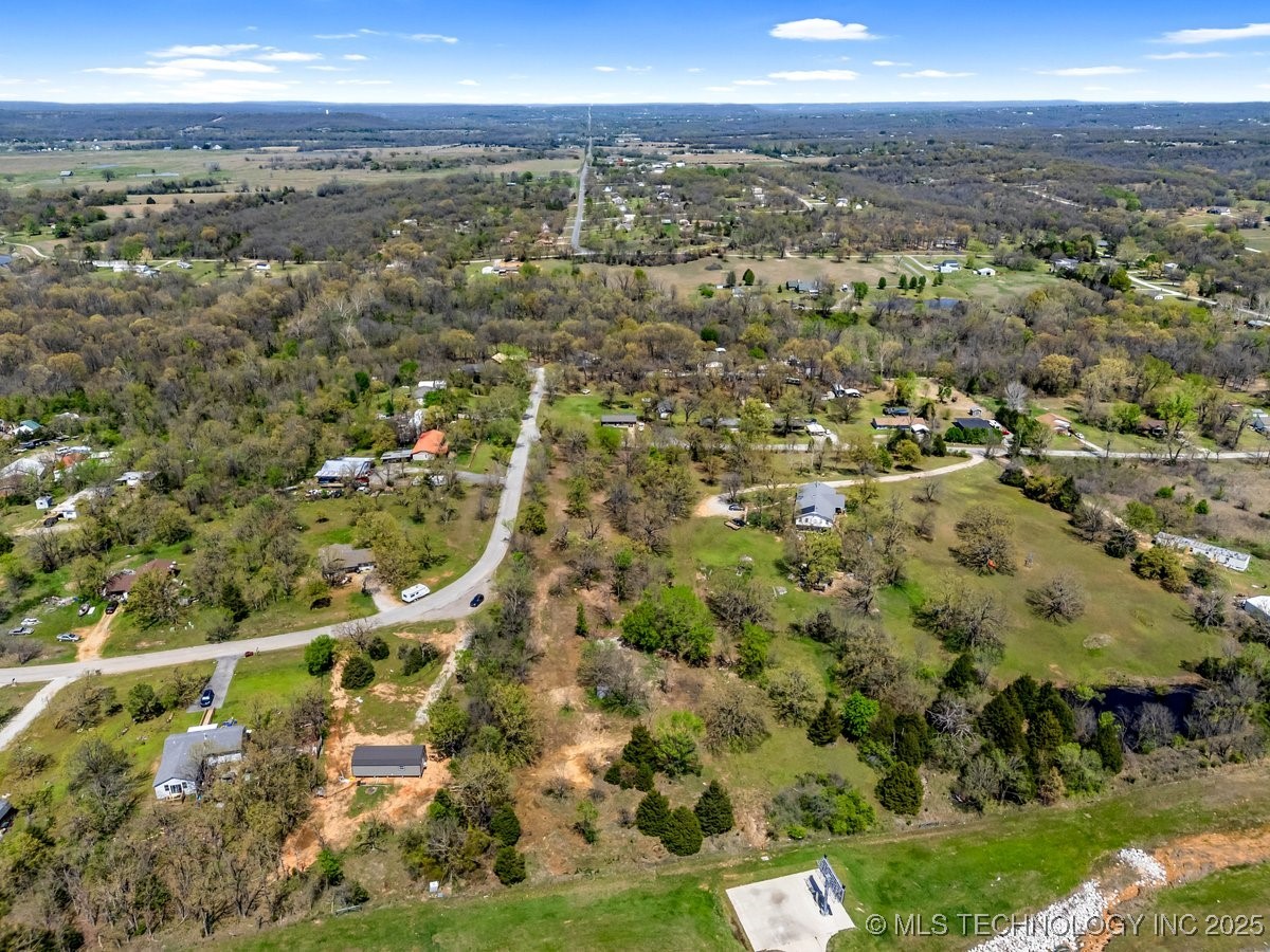 2 Hickory Bluff Street Property Photo 10