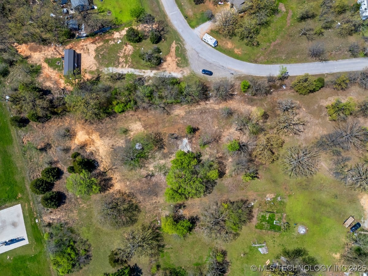 2 Hickory Bluff Street Property Photo 13