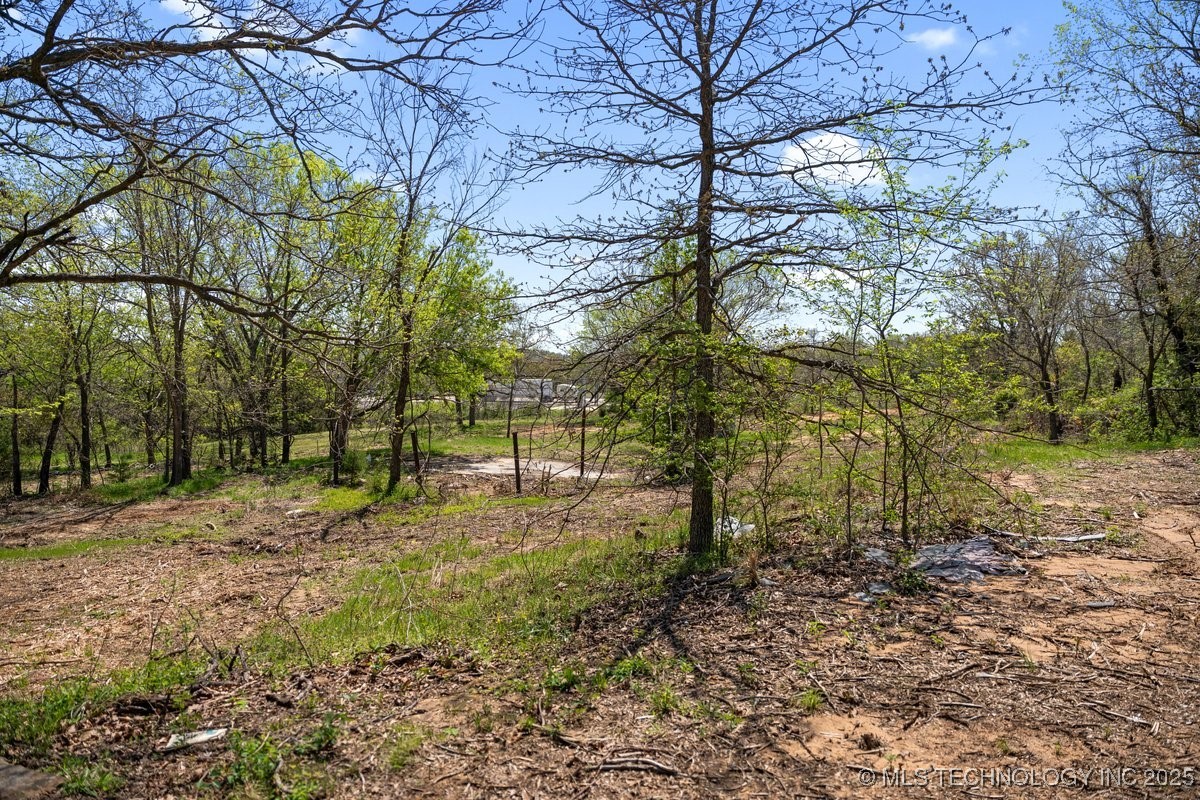 2 Hickory Bluff Street Property Photo 16