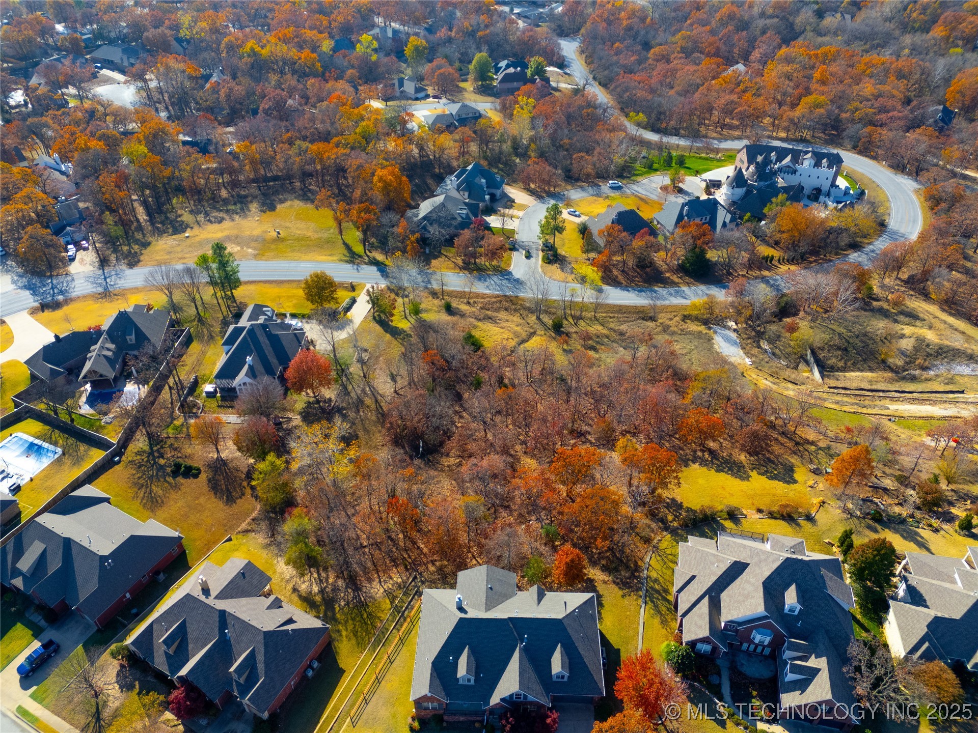E Old North Road Property Photo 4