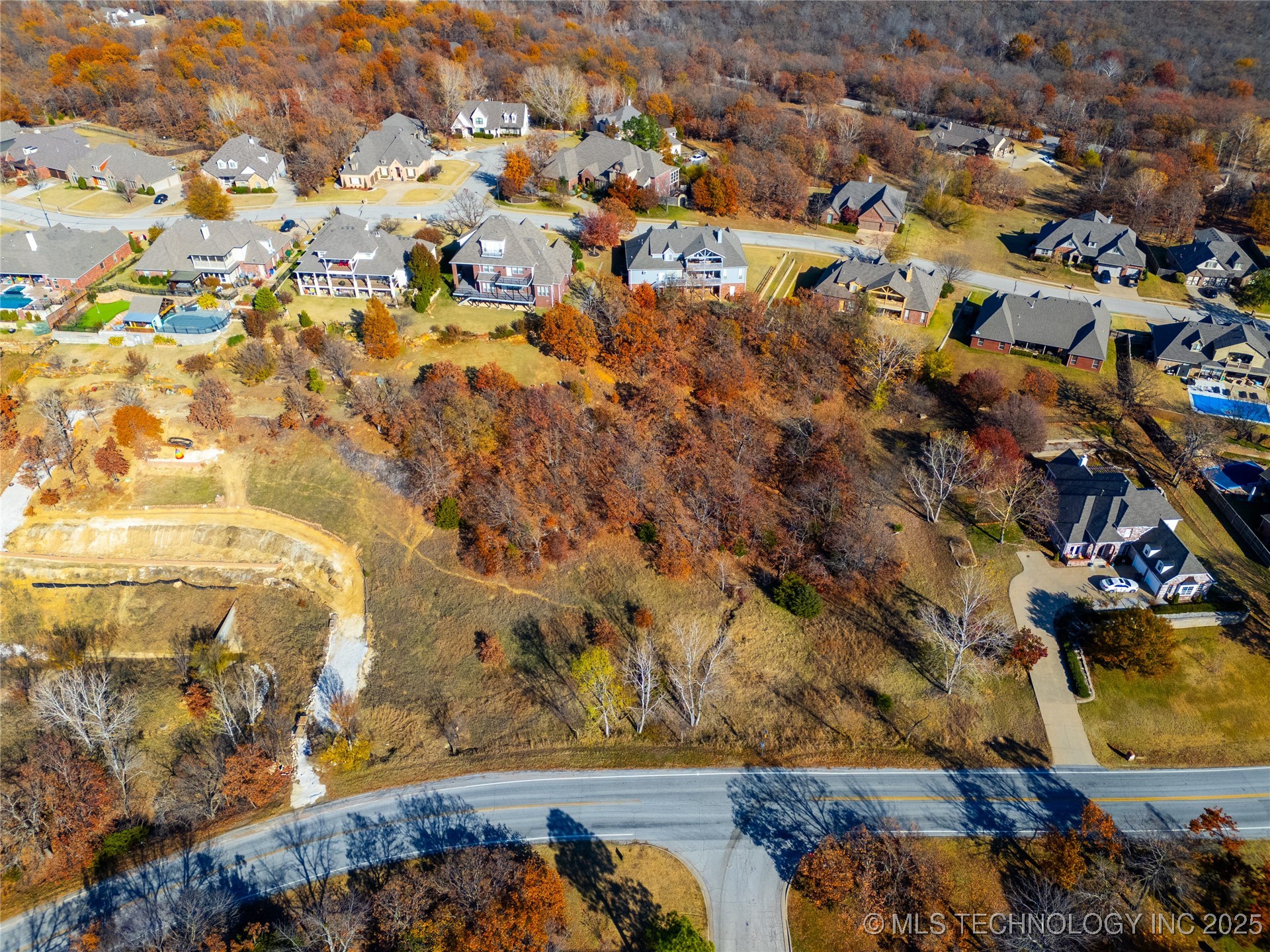 E Old North Road Property Photo 9