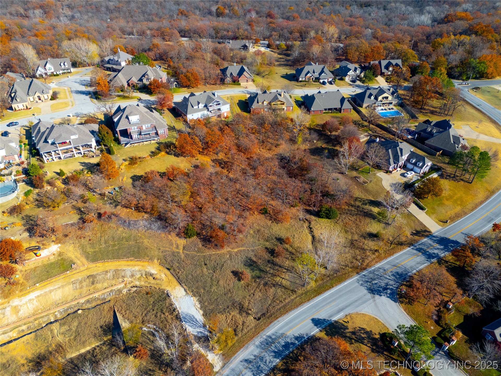 E Old North Road Property Photo 11