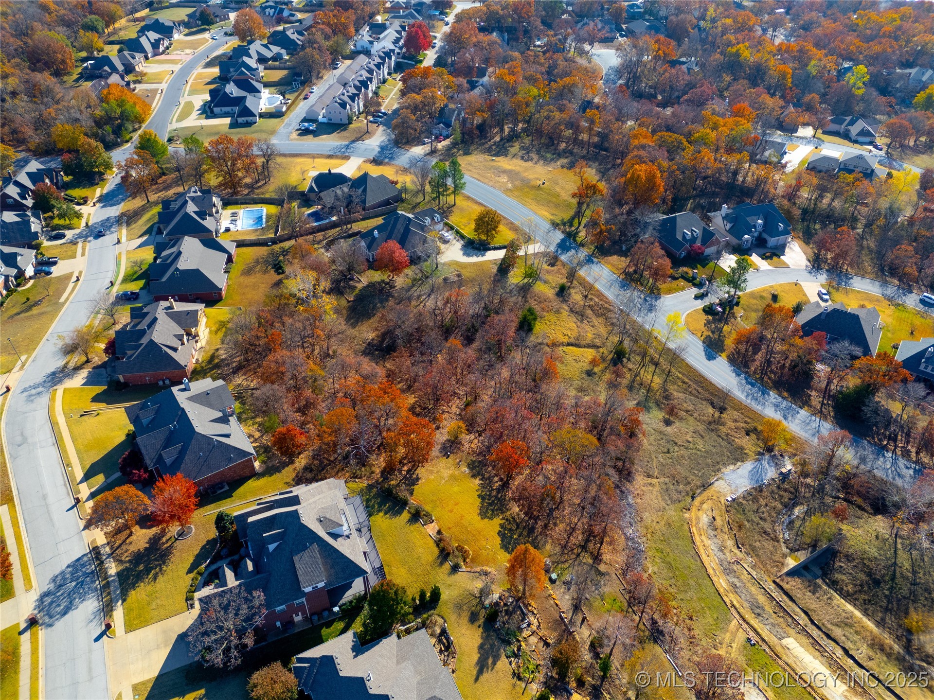 E Old North Road Property Photo 14