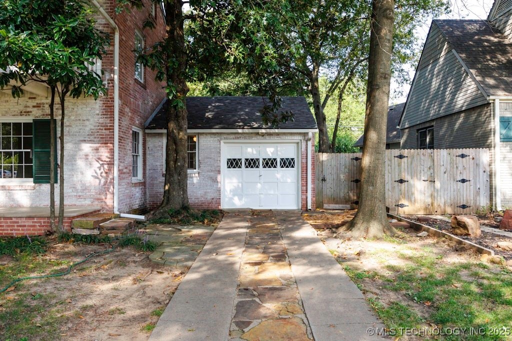 1655 Cherokee Place Property Photo 7