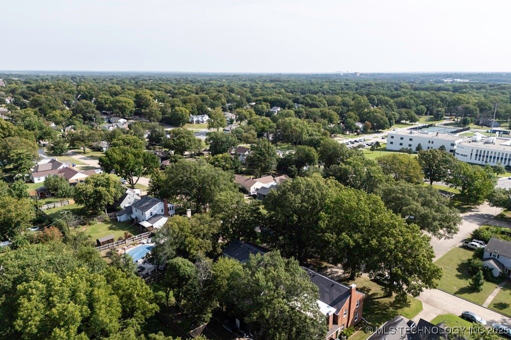 1655 Cherokee Place Property Photo 48