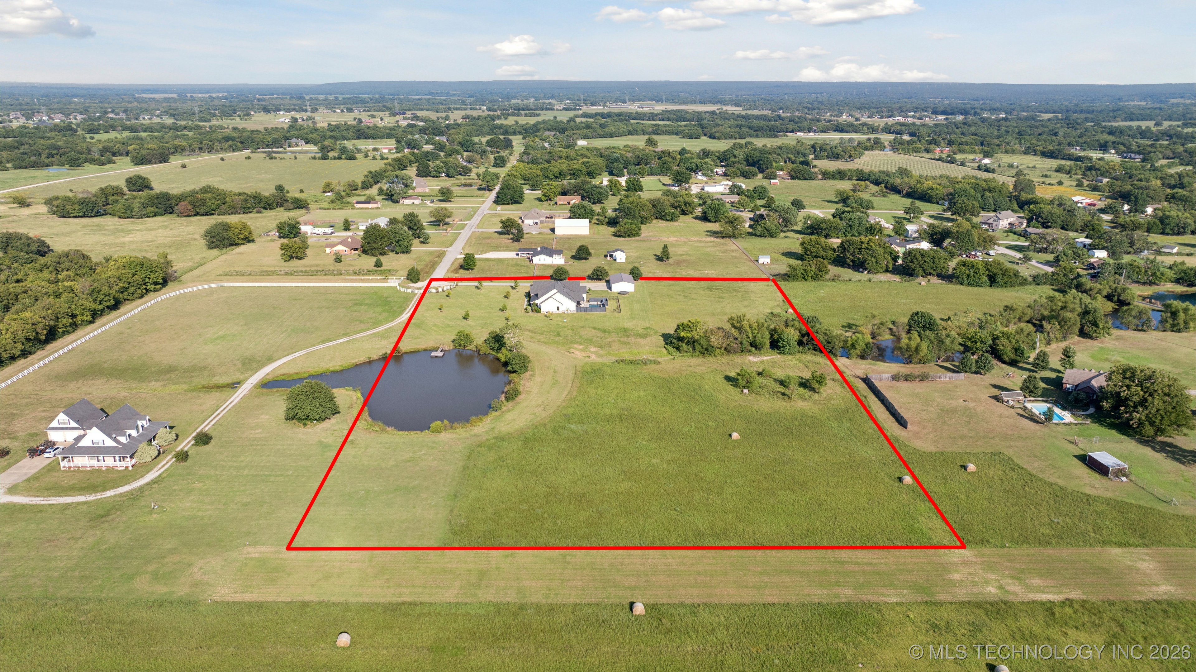 5634 E 186th Street S Property Photo 3