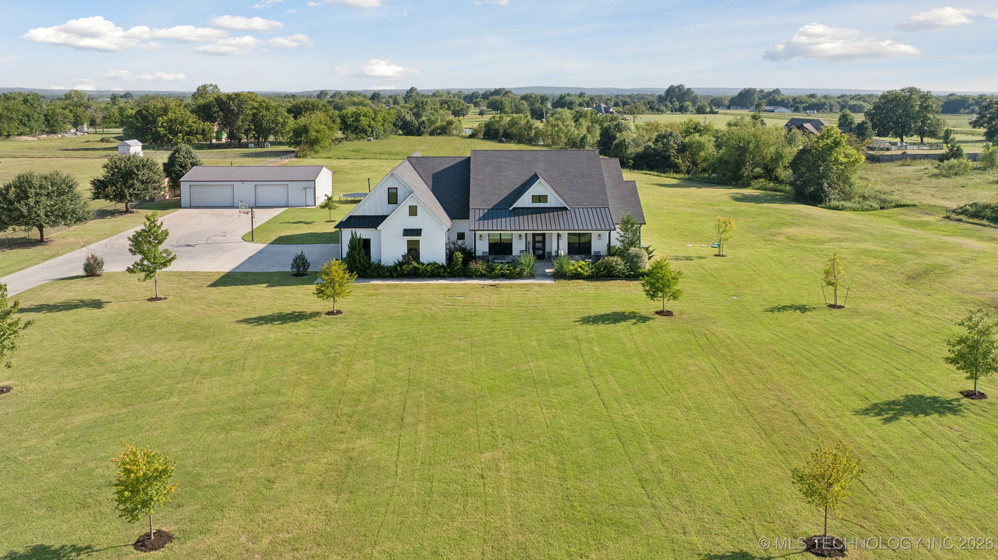 5634 E 186th Street S Property Photo 5