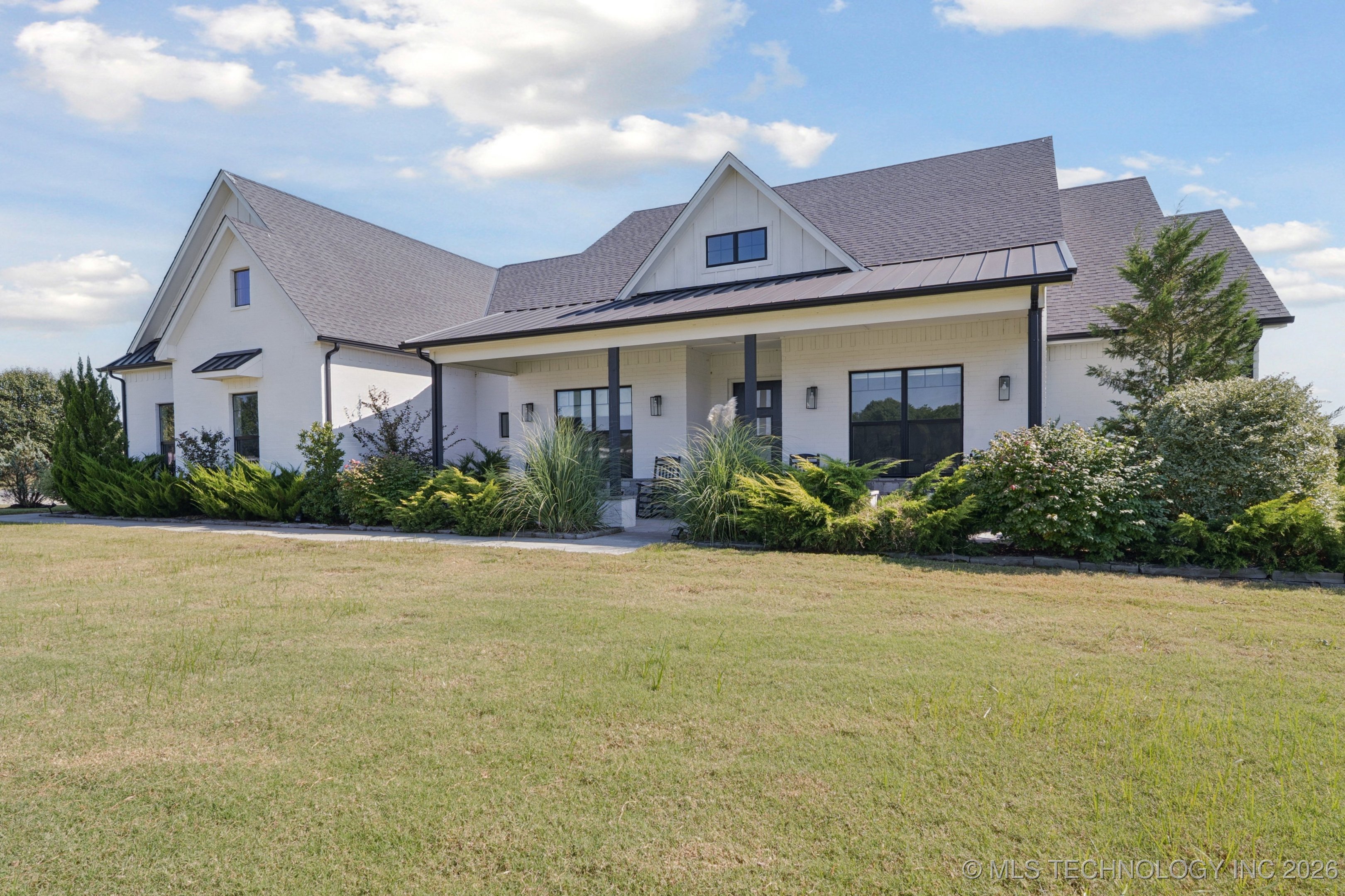 5634 E 186th Street S Property Photo 7