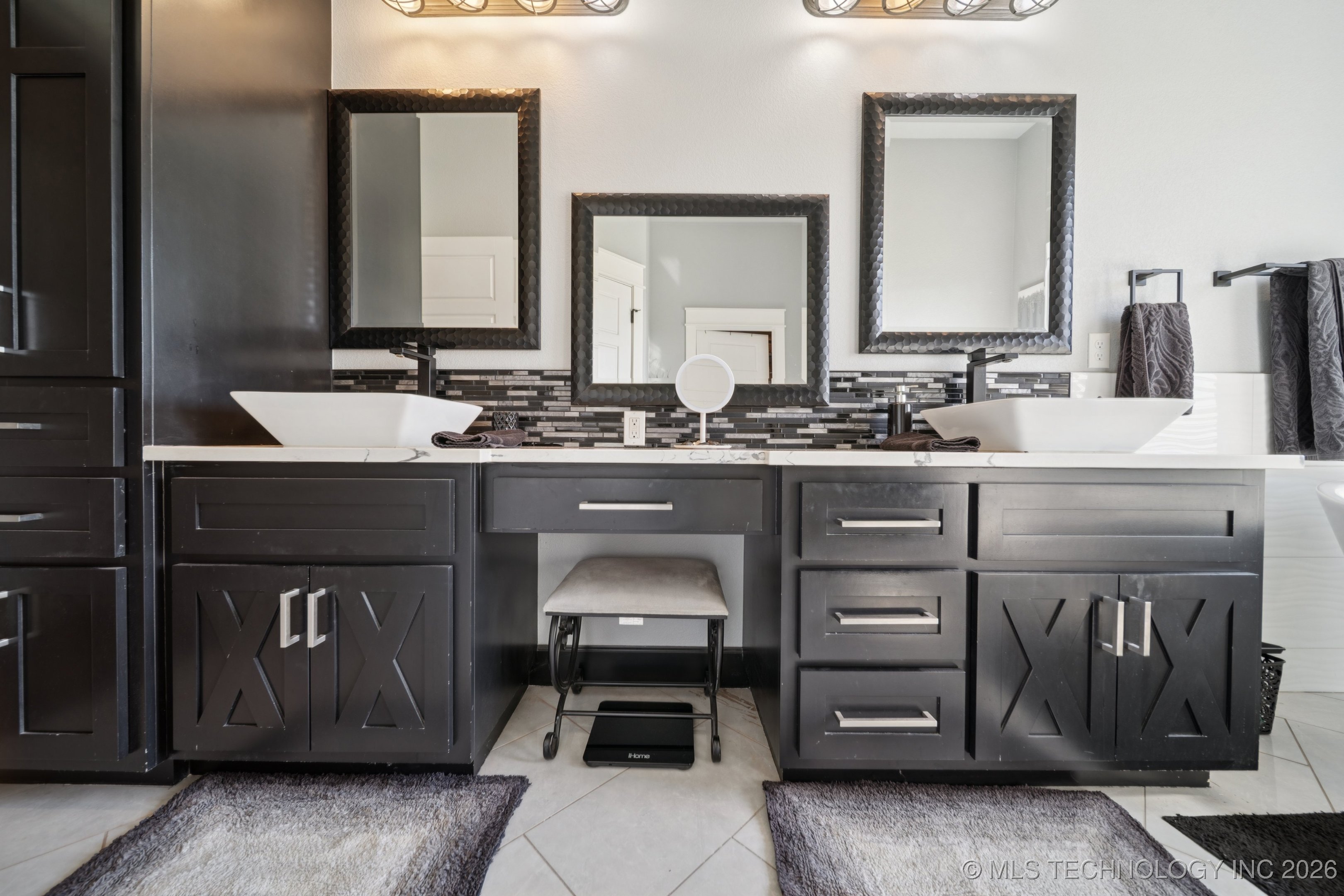 5634 E 186th Street S Property Photo 33