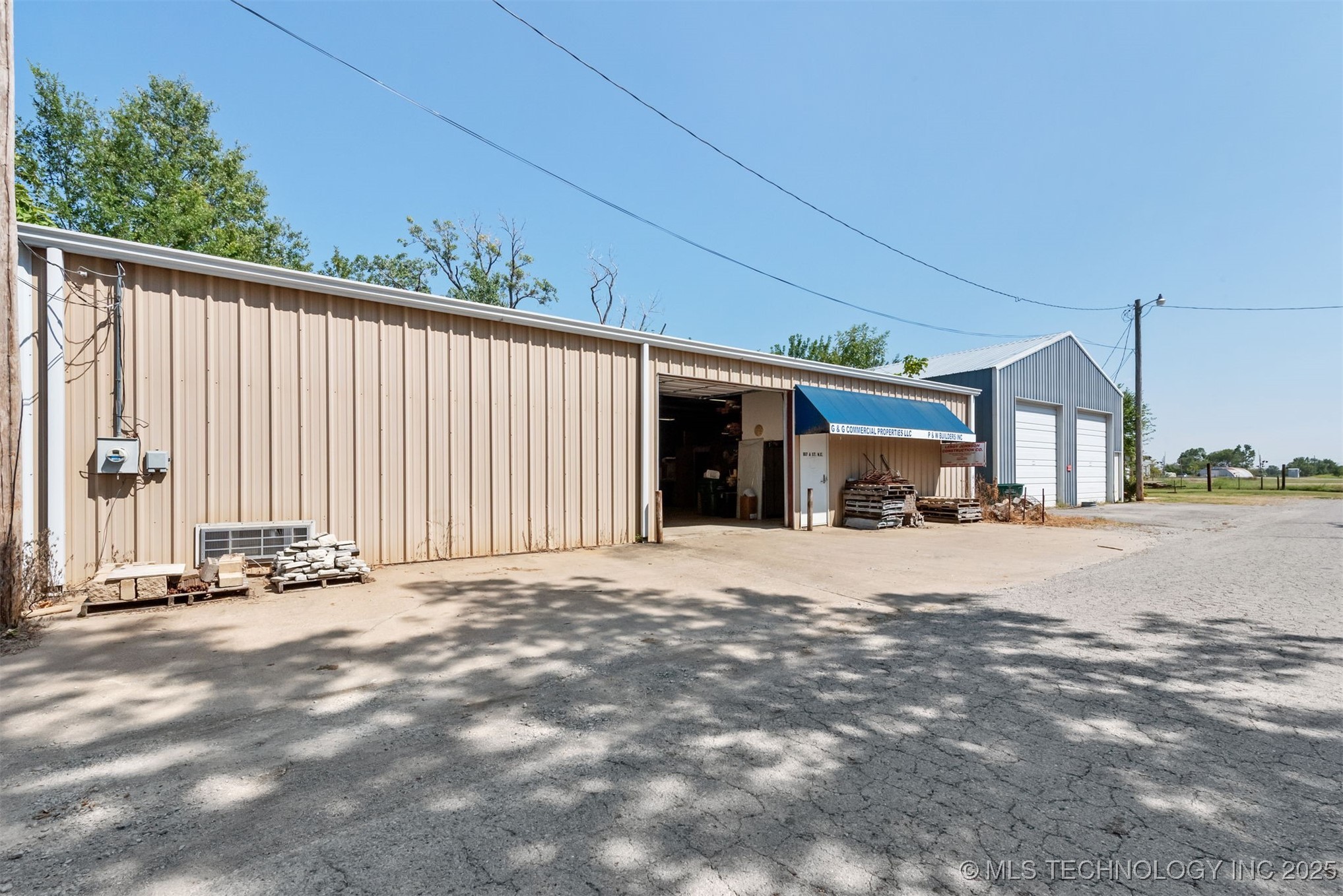 107 Ne A Street Property Photo 3