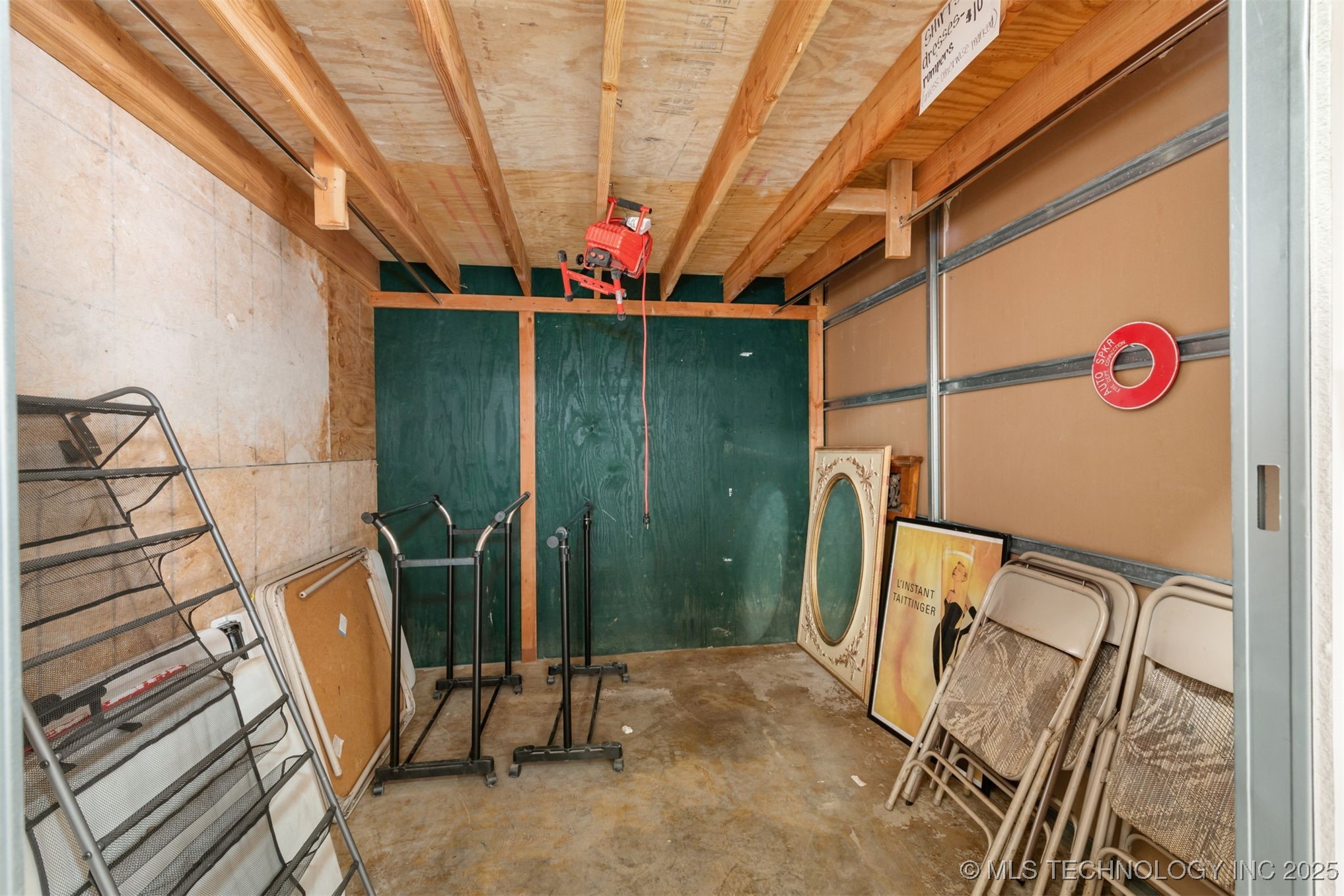 107 Ne A Street Property Photo 15