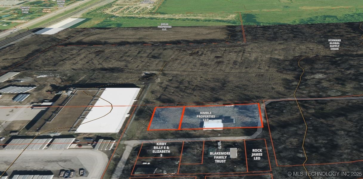 319 E Oak Street Property Photo 16